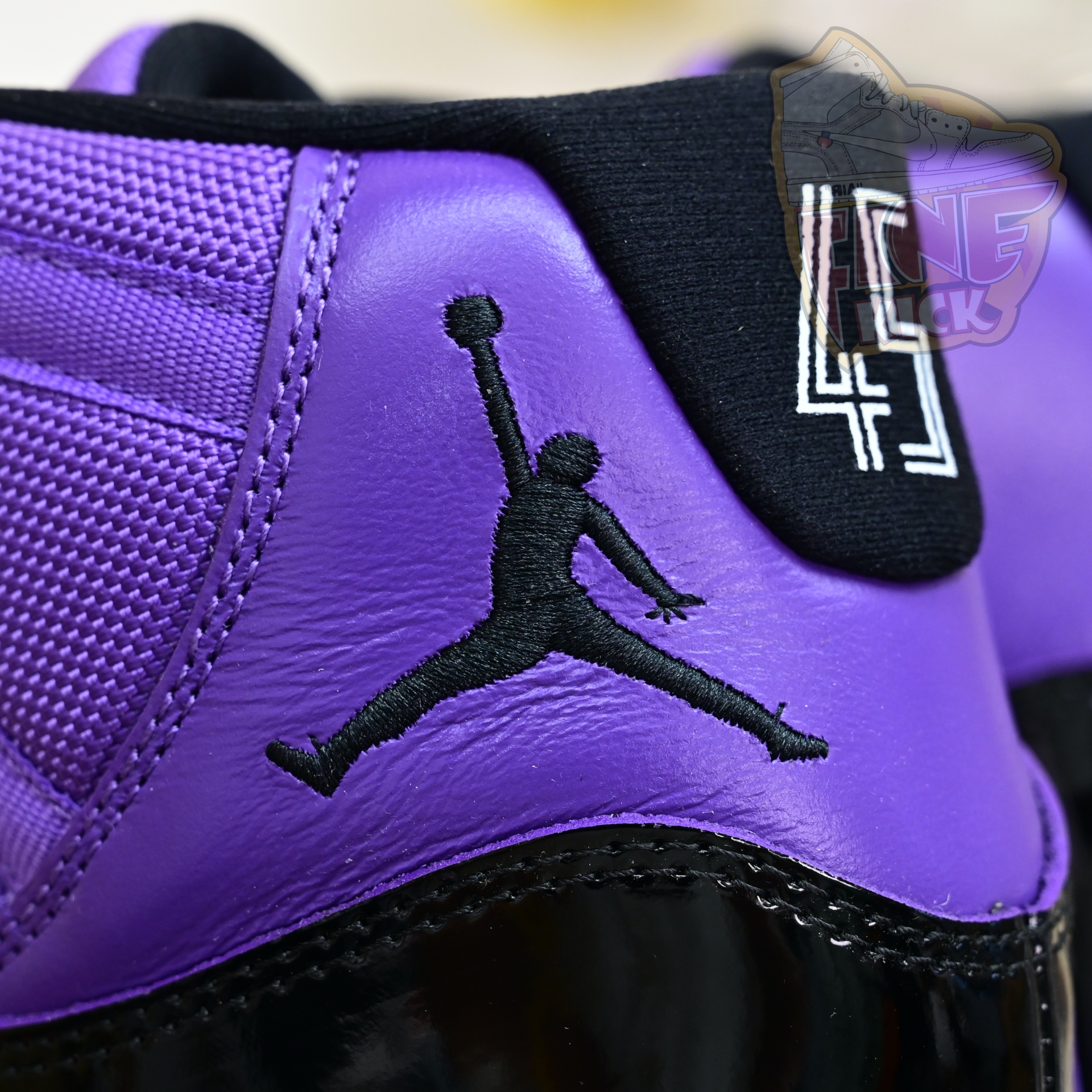 Air Jordan 11  RETRO CT8012-500