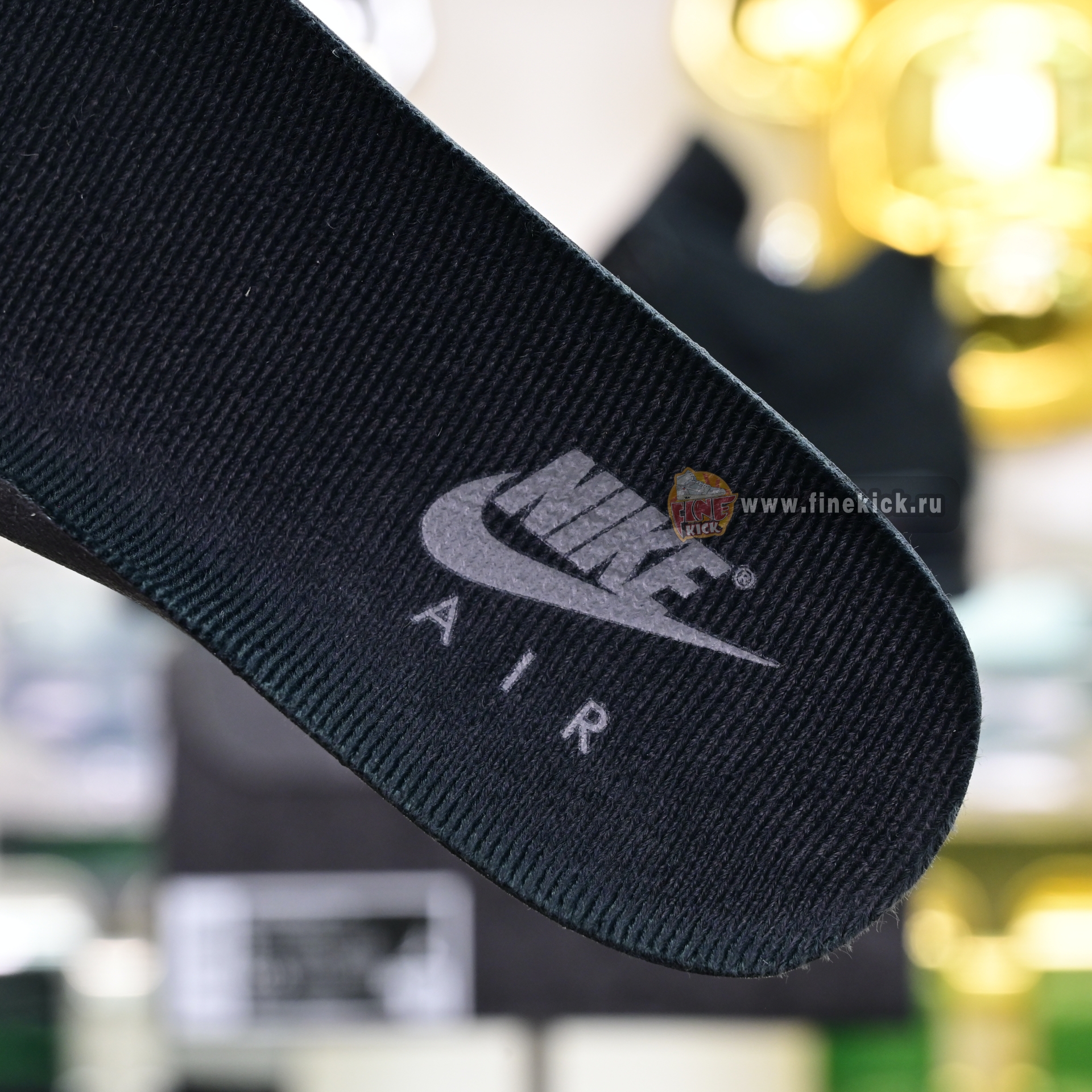 AIR JORDAN 4 RETRO 'BLACK CAT' 2025   FV5029-010