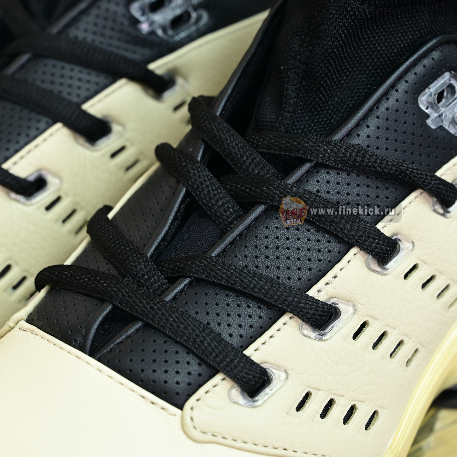 INFINITE ARCHIVES x  Air Jordan 17 Low  IH0177-200