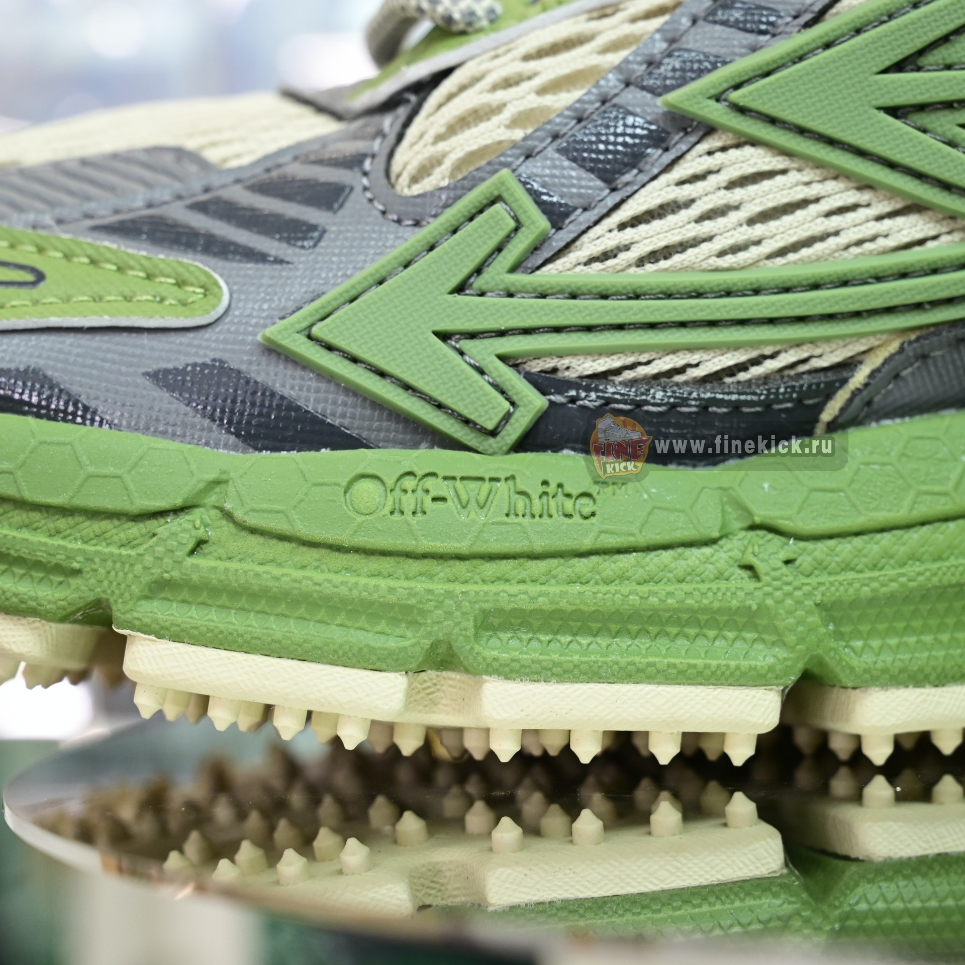 OFF-WHITE BE RIGHT BACK