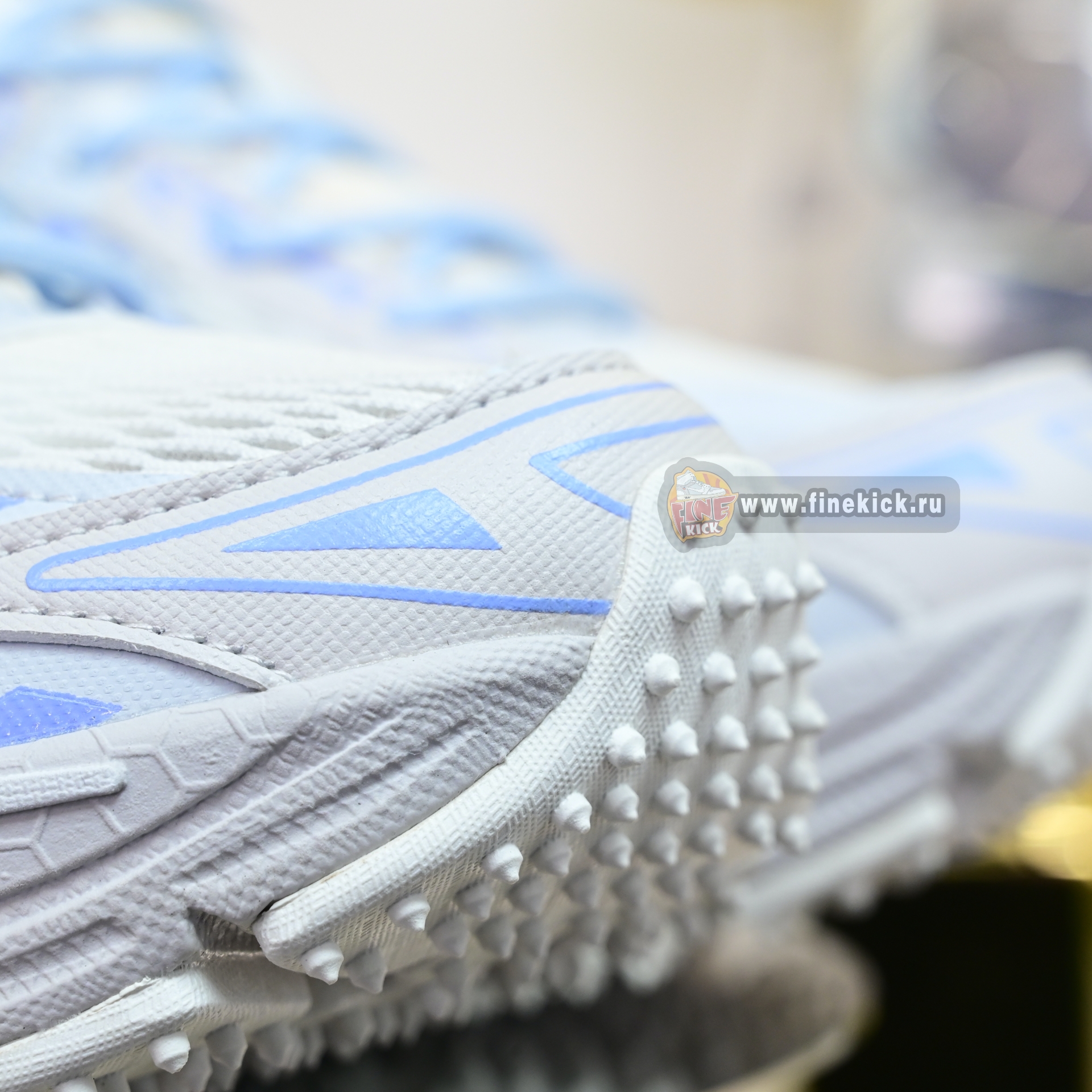 OFF-WHITE BE RIGHT BACK