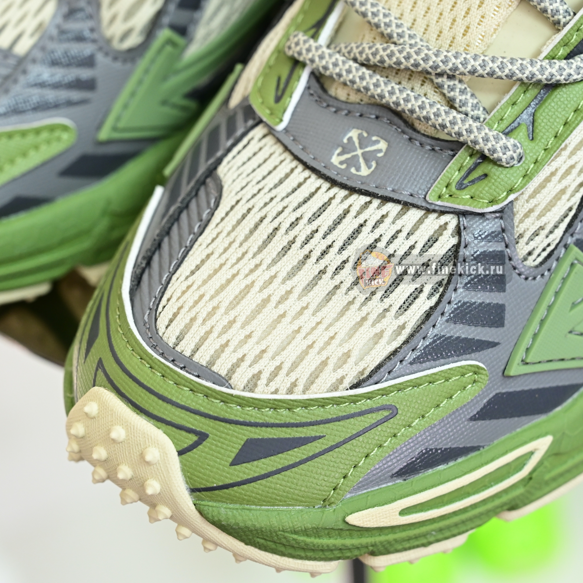 OFF-WHITE BE RIGHT BACK