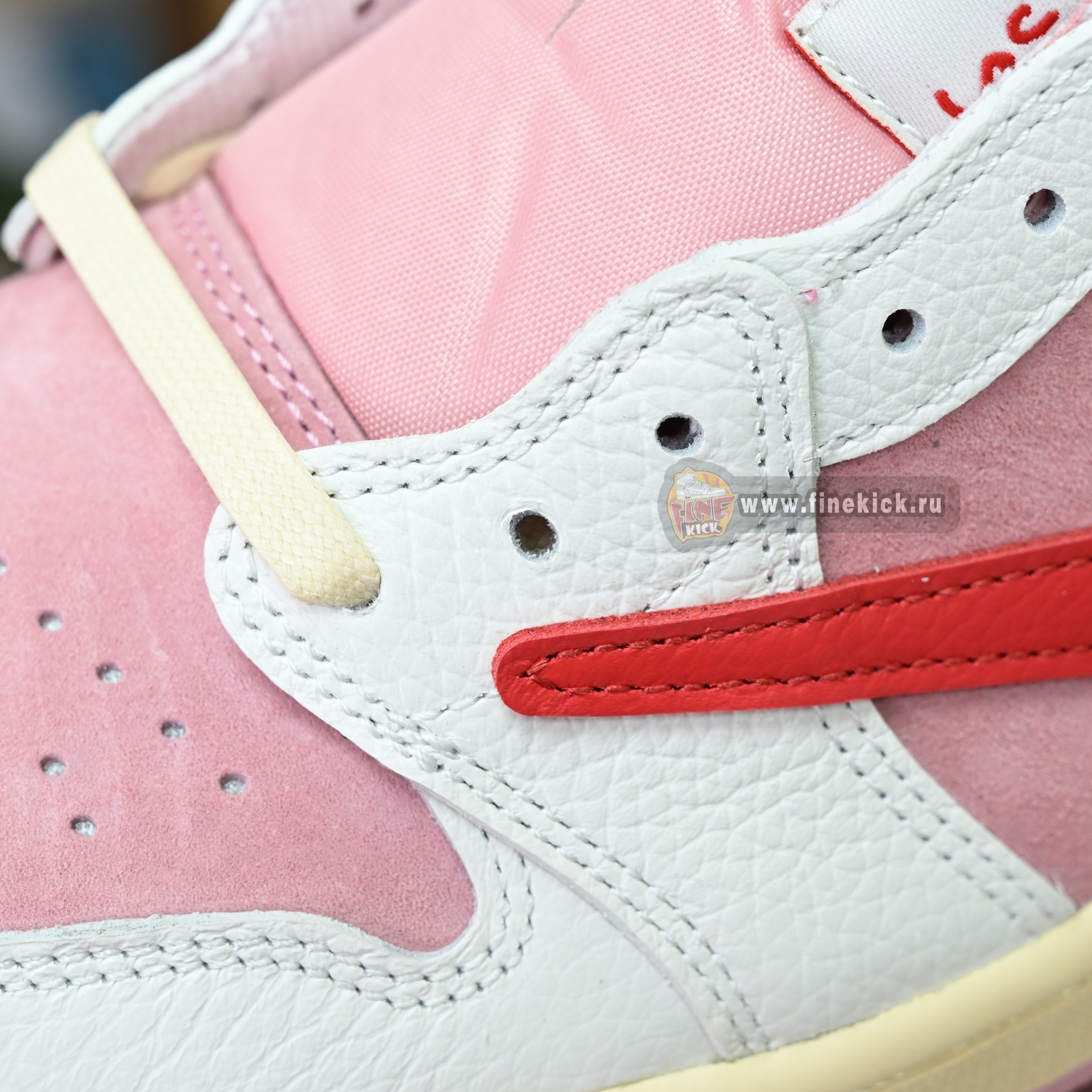 Travis Scott x Air Jordan 1  Low DM7866-100