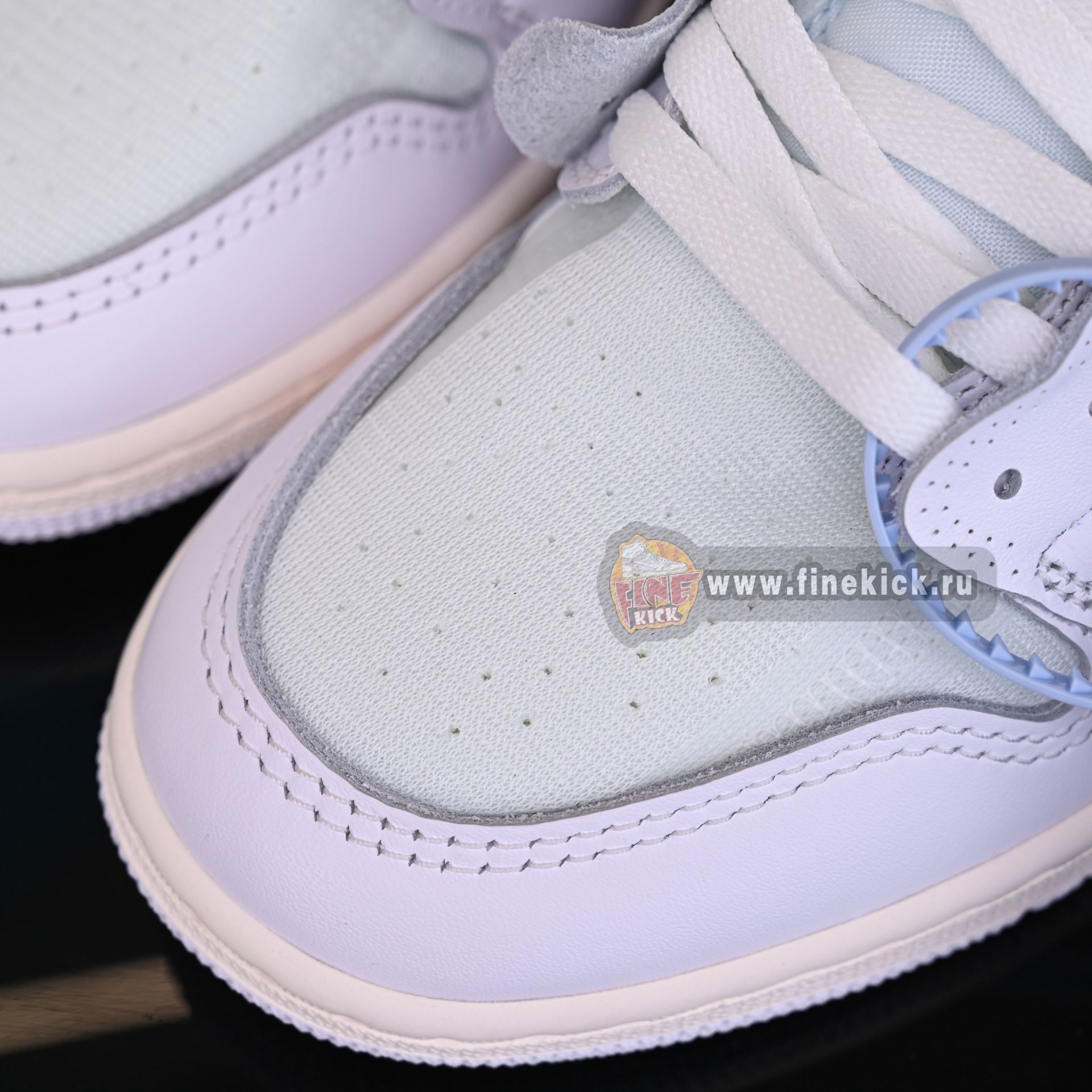 OFF-WHITE X AIR JORDAN 1 RETRO HIGH OG 'WHITE' 2018