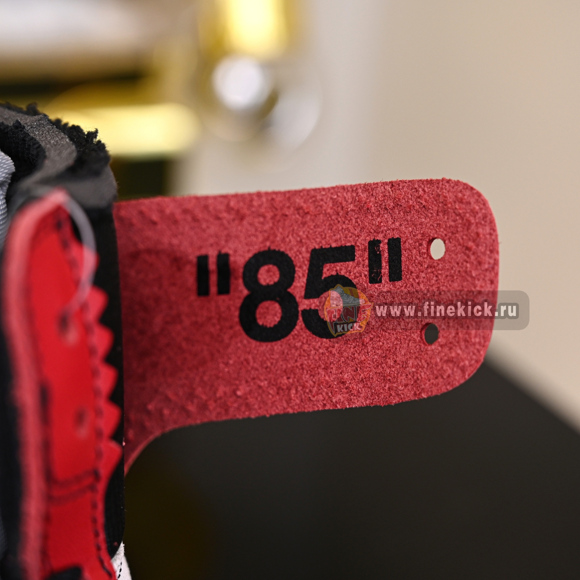 OFF-WHITE X AIR JORDAN 1 RETRO HIGH OG 'CHICAGO'