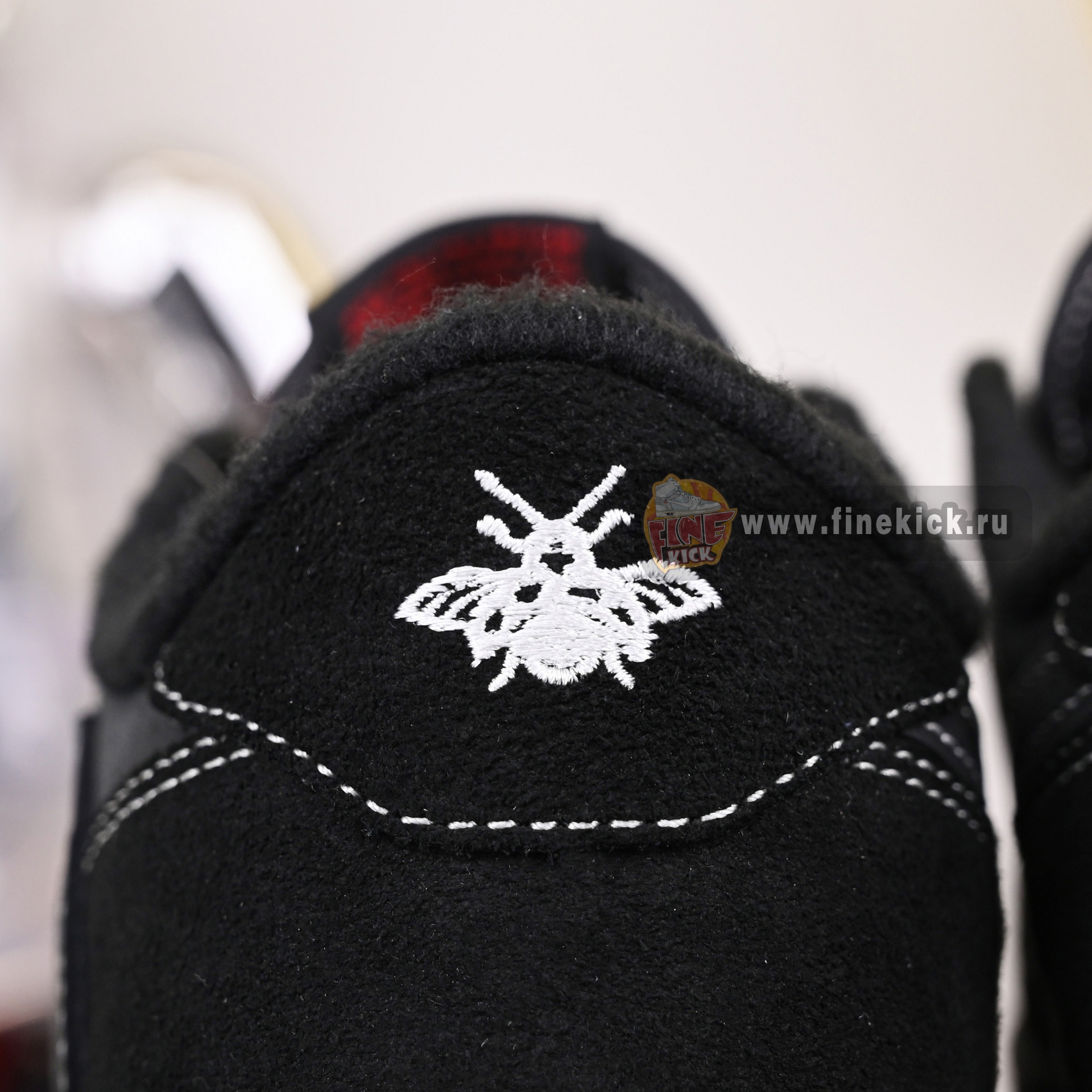 TRAVIS SCOTT X NIKE AIR JORDAN 1 LOW OG “BLACK/PHANTOM” DM7866-001