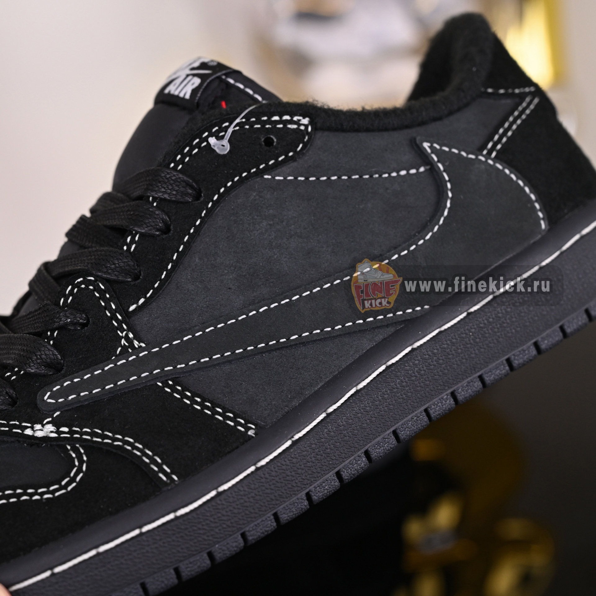 TRAVIS SCOTT X NIKE AIR JORDAN 1 LOW OG “BLACK/PHANTOM” DM7866-001