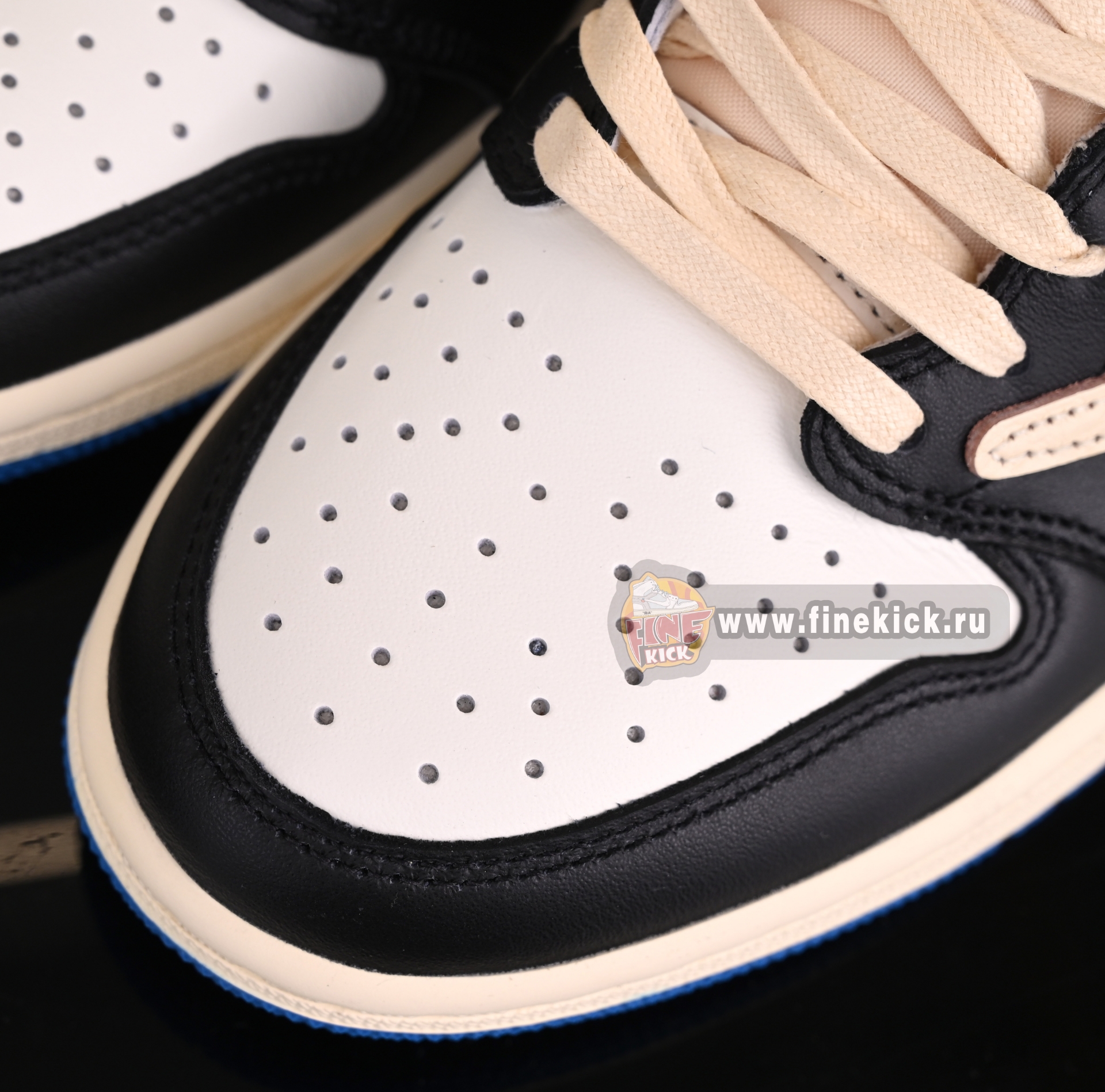 FRAGMENT DESIGN X TRAVIS SCOTT X AIR JORDAN 1 LOW DM7866-140