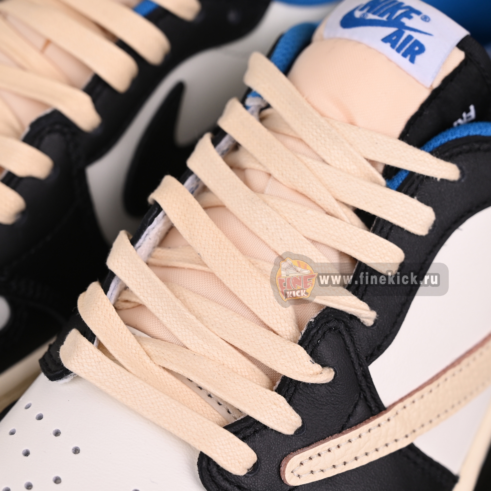 FRAGMENT DESIGN X TRAVIS SCOTT X AIR JORDAN 1 LOW DM7866-140