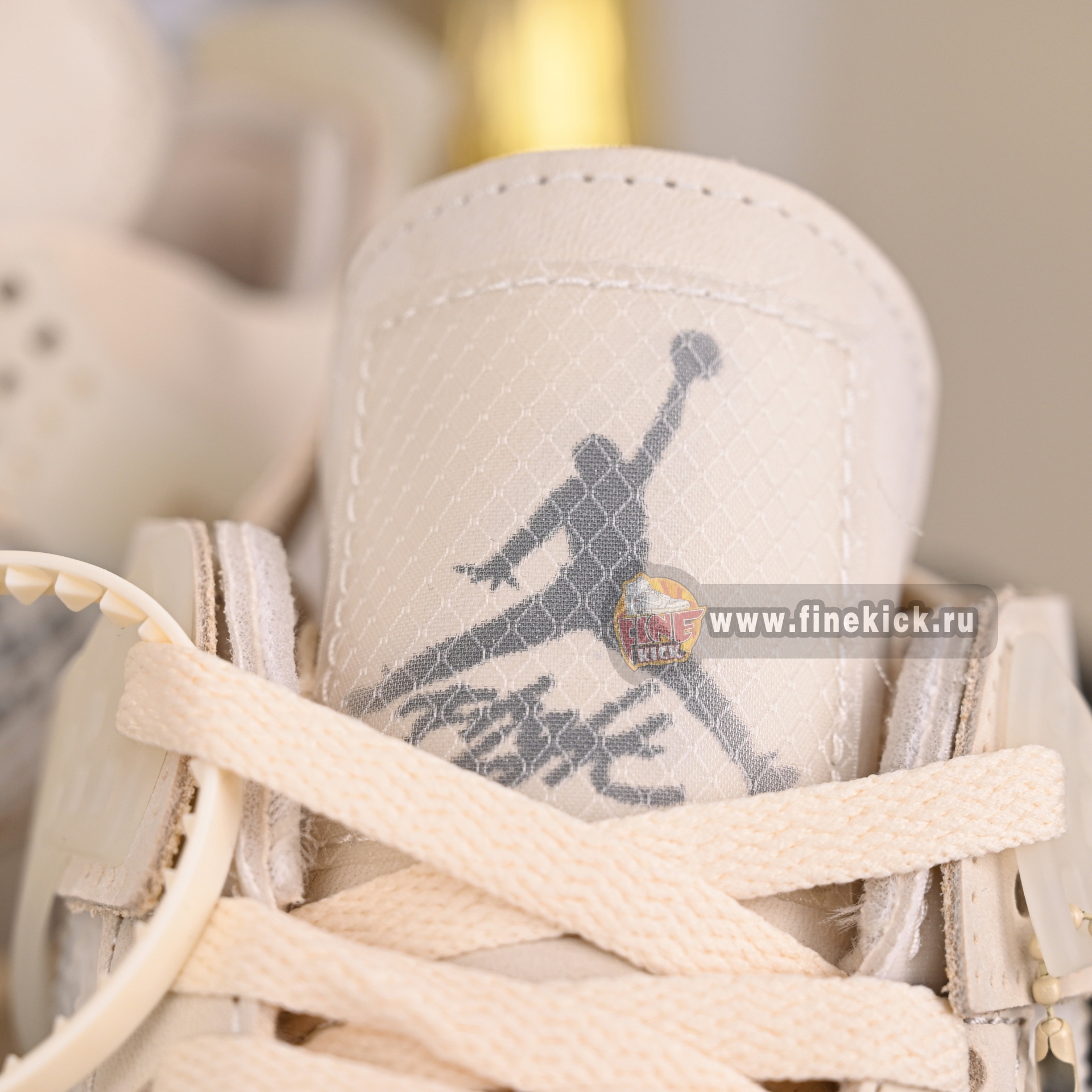 AIR JORDAN OFF-WHITE X WMNS AIR JORDAN 4 SP 'SAIL' CV9388-100