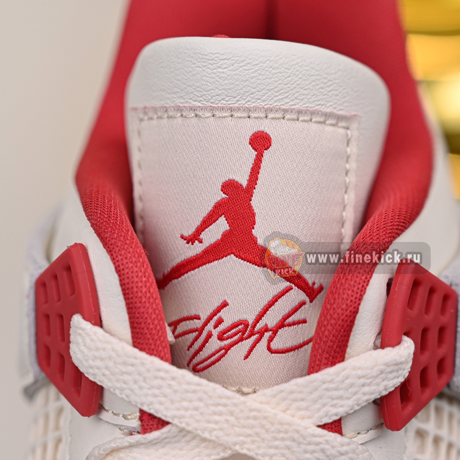 Air Jordan 4 Retro“Sierra Red” HV0823-108
