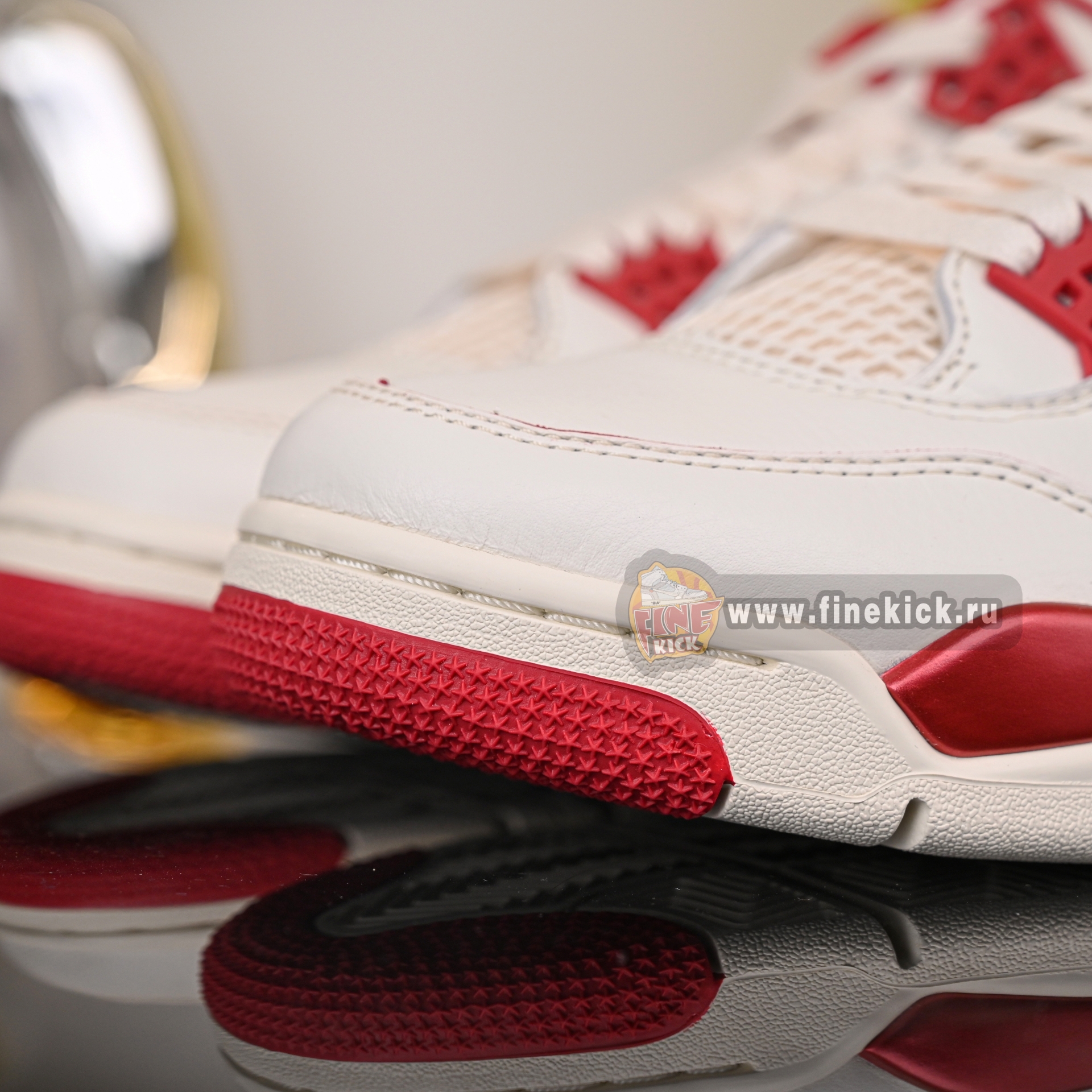Air Jordan 4 Retro“Sierra Red” HV0823-108