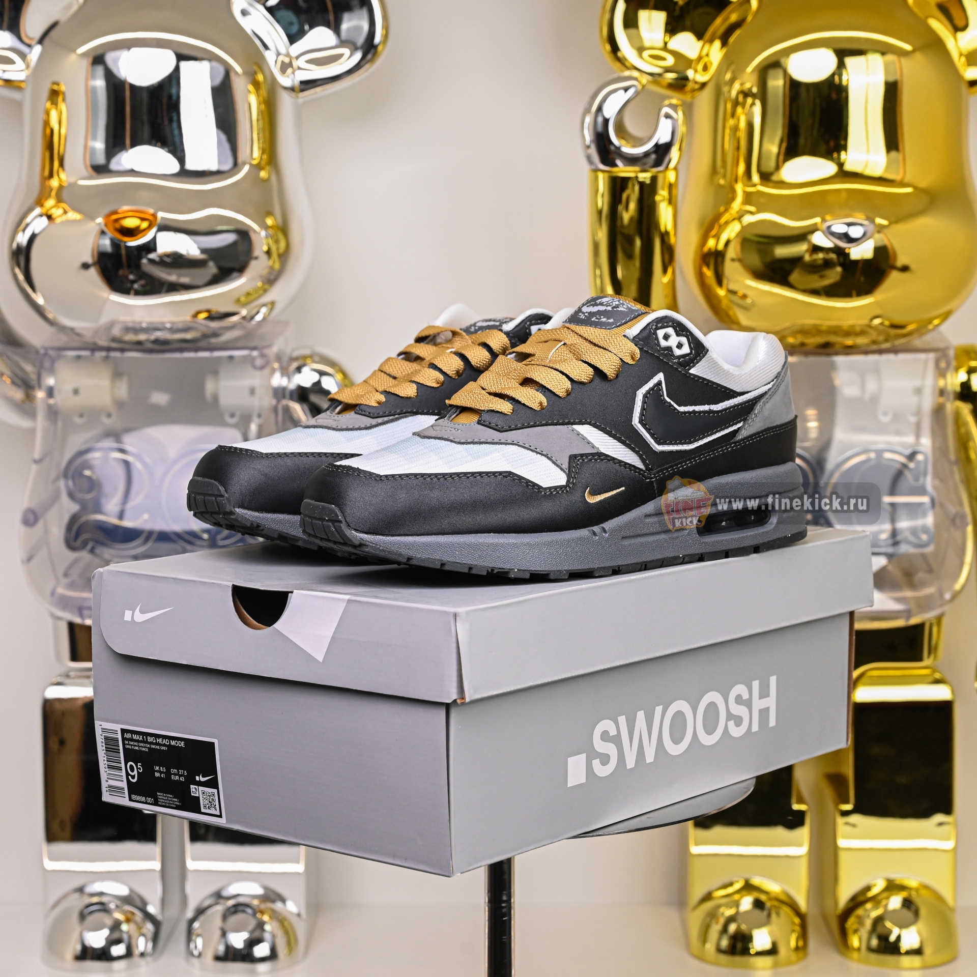 SWOOSH x Nike Air Max 1