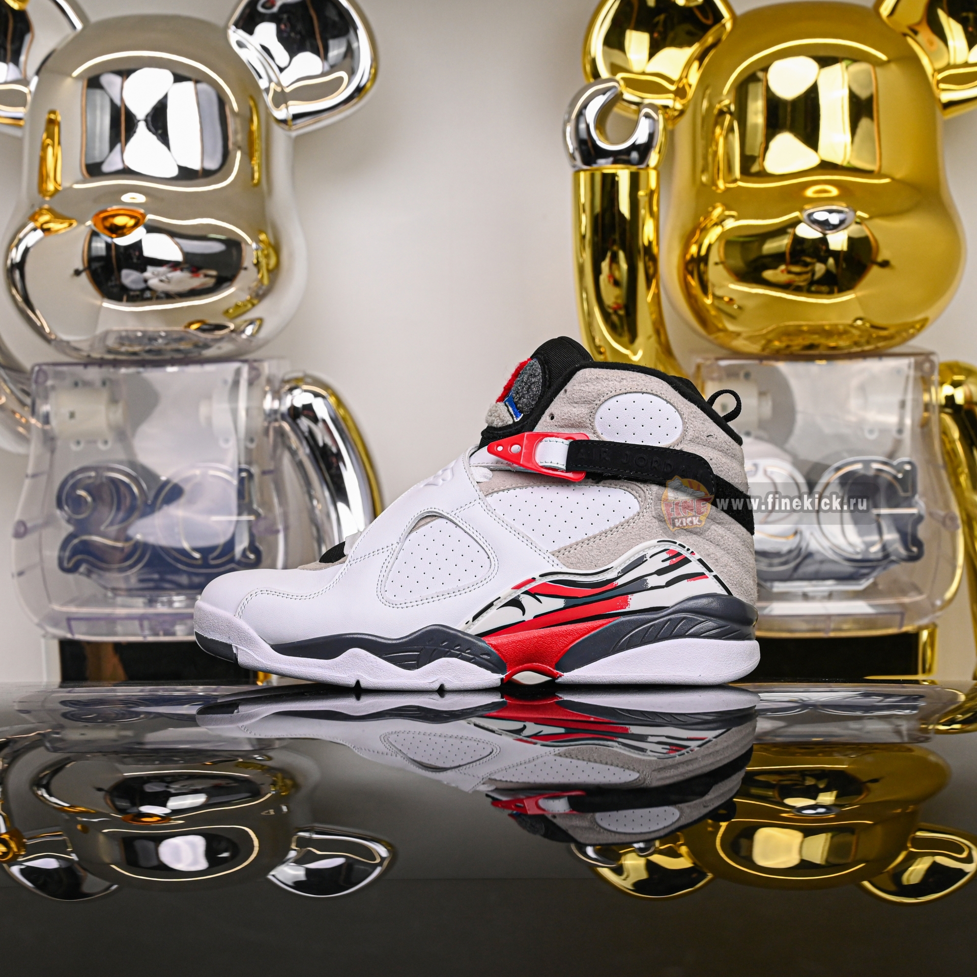 Air Jordan8“Bugs Bunny”2025   305381-100