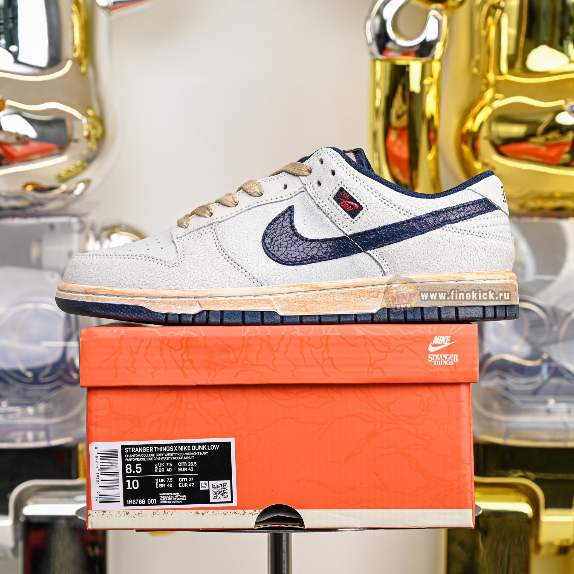 Nike x Stranger Things Dunk LowSP  IH6766-001