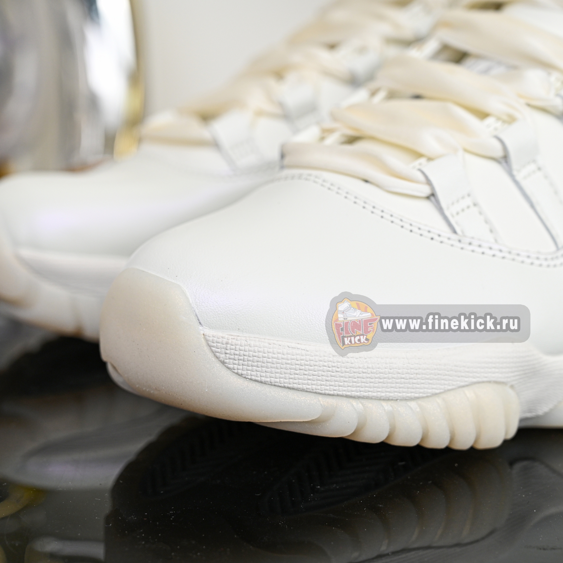 Air Jordan 11 RETRO“Pearl” AR0715-110