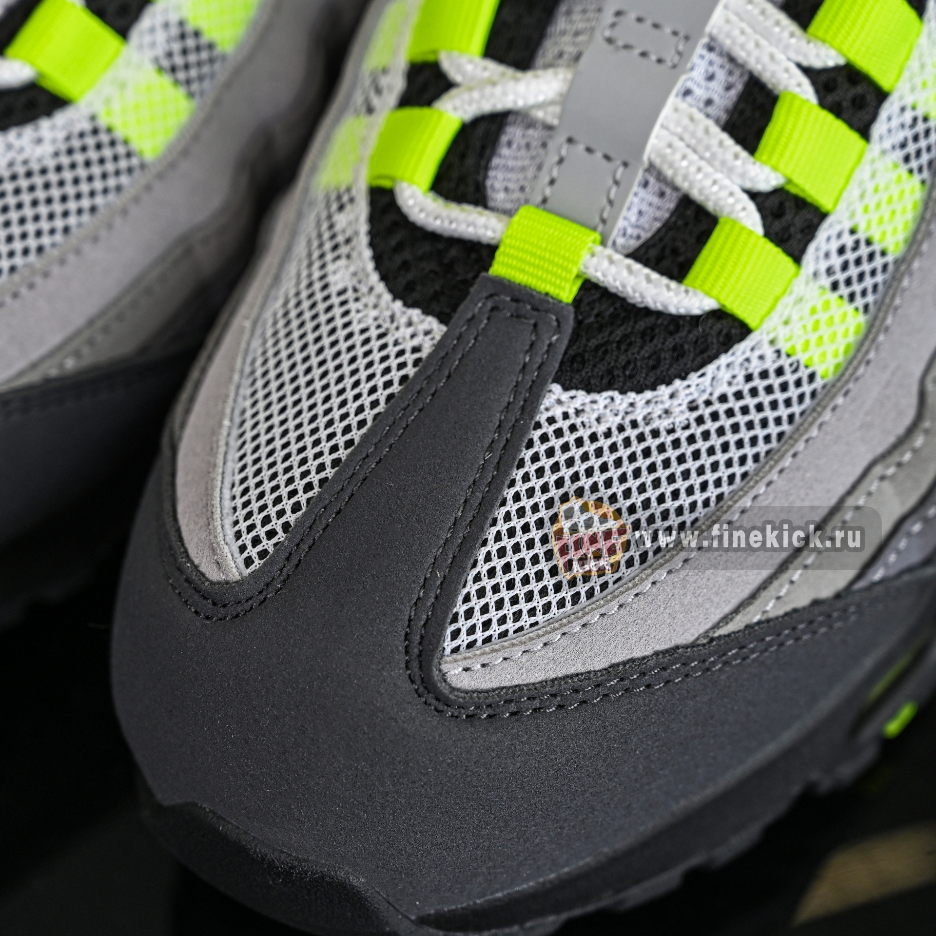 Nike Air Max 95 OG Neon  2025  HM4740-001