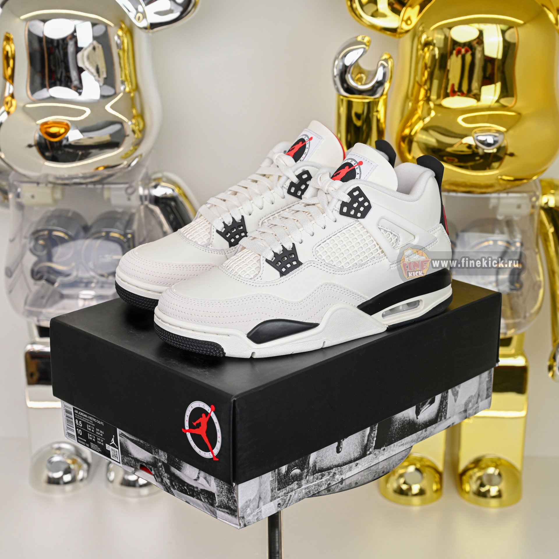 Air Jordan 4 Retro 