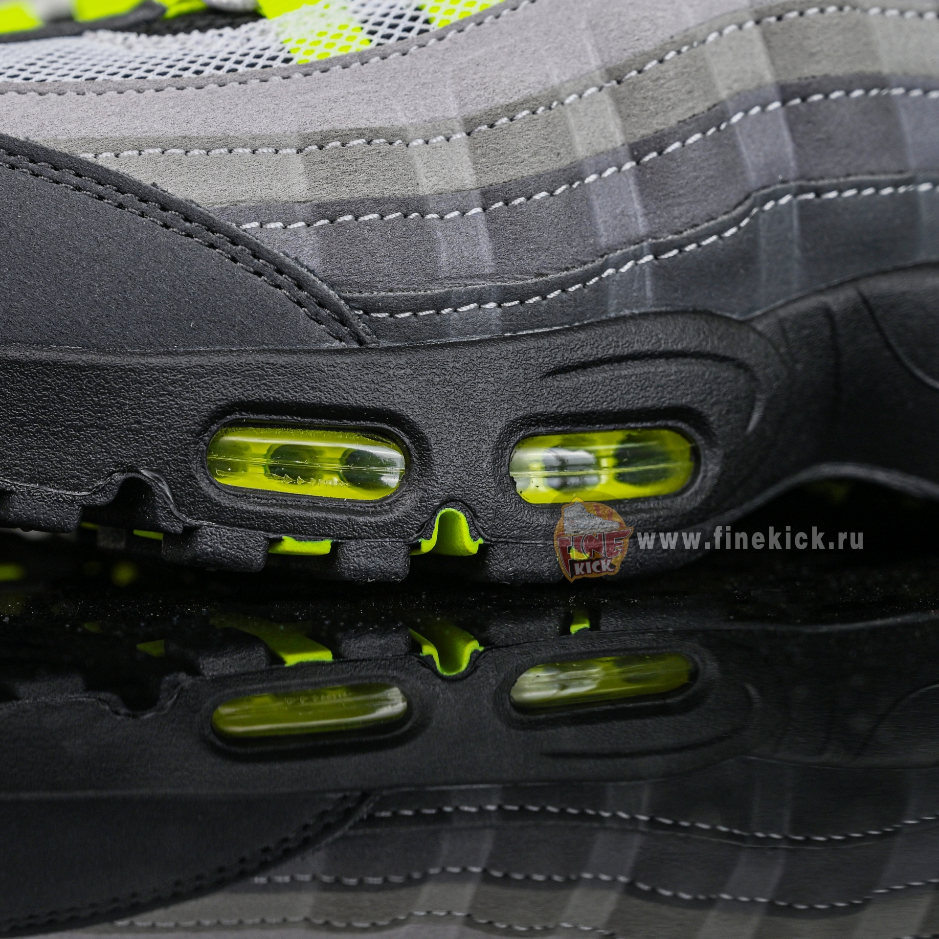 Nike Air Max 95 OG Neon  2025  HM4740-001
