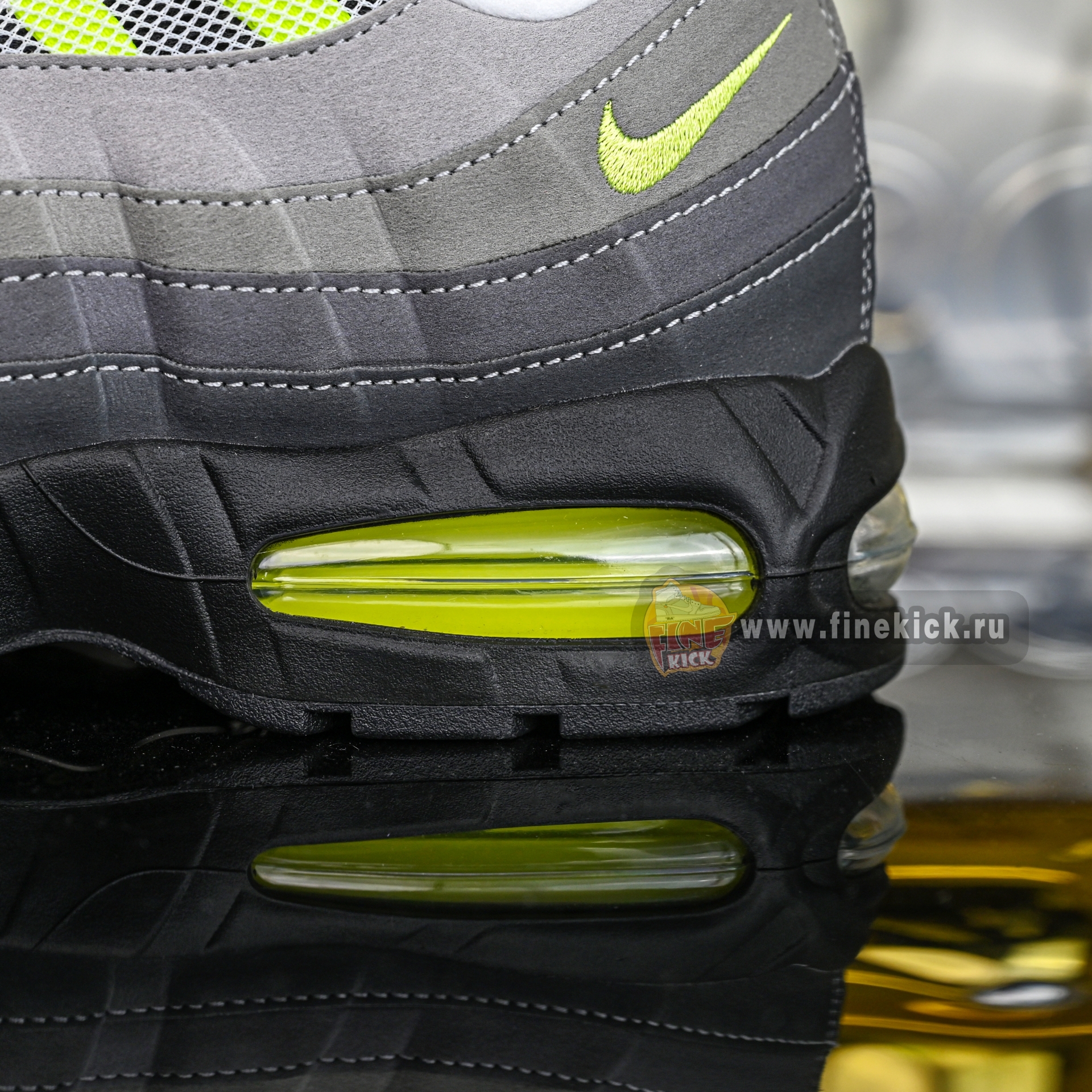 Nike Air Max 95 OG Neon  2025  HM4740-001