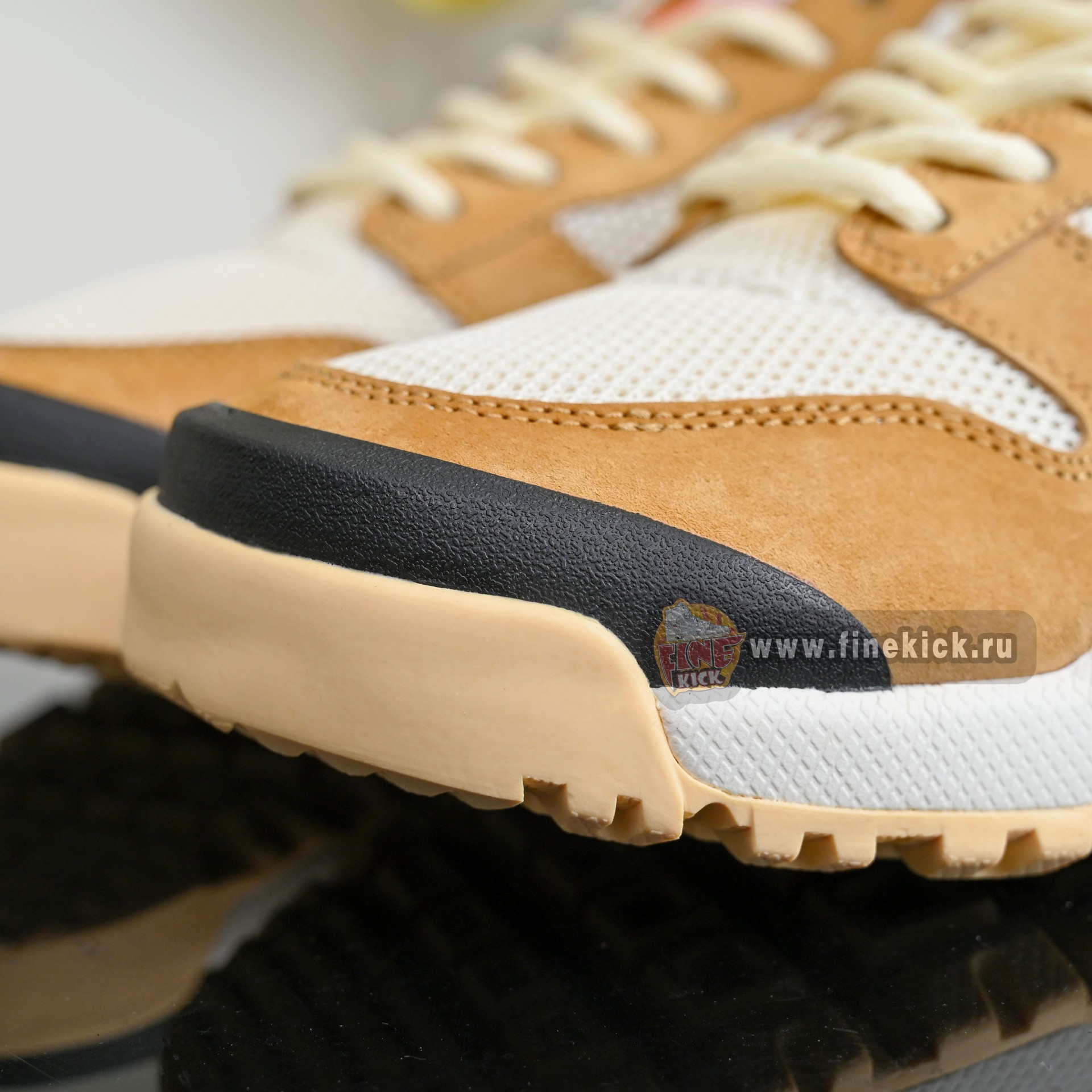 Tom Sachs x Nike Craft Mars Yard Shoe 3.0  IF2885-100