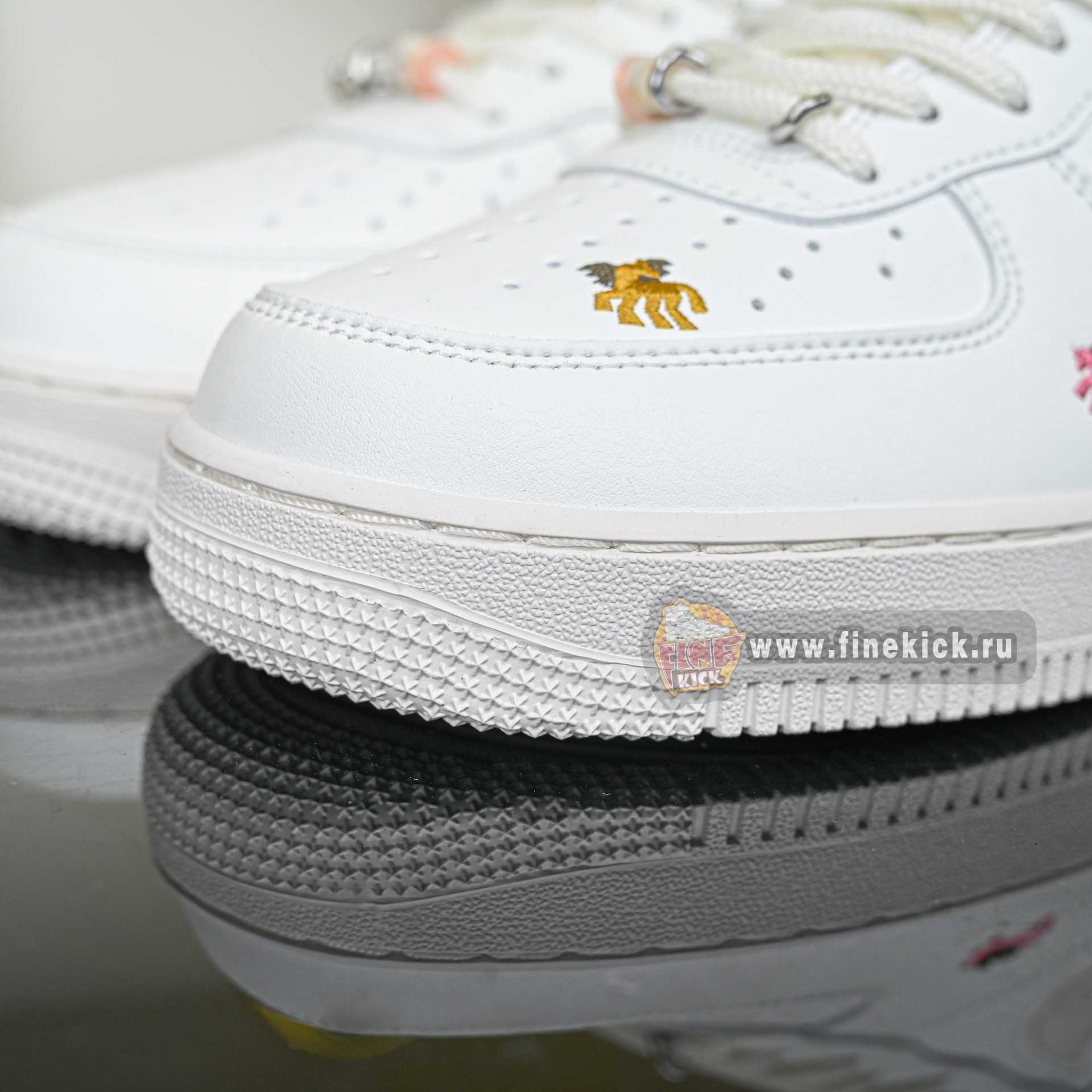 Nike Air Force 1'07  CNY  IQ1143-100