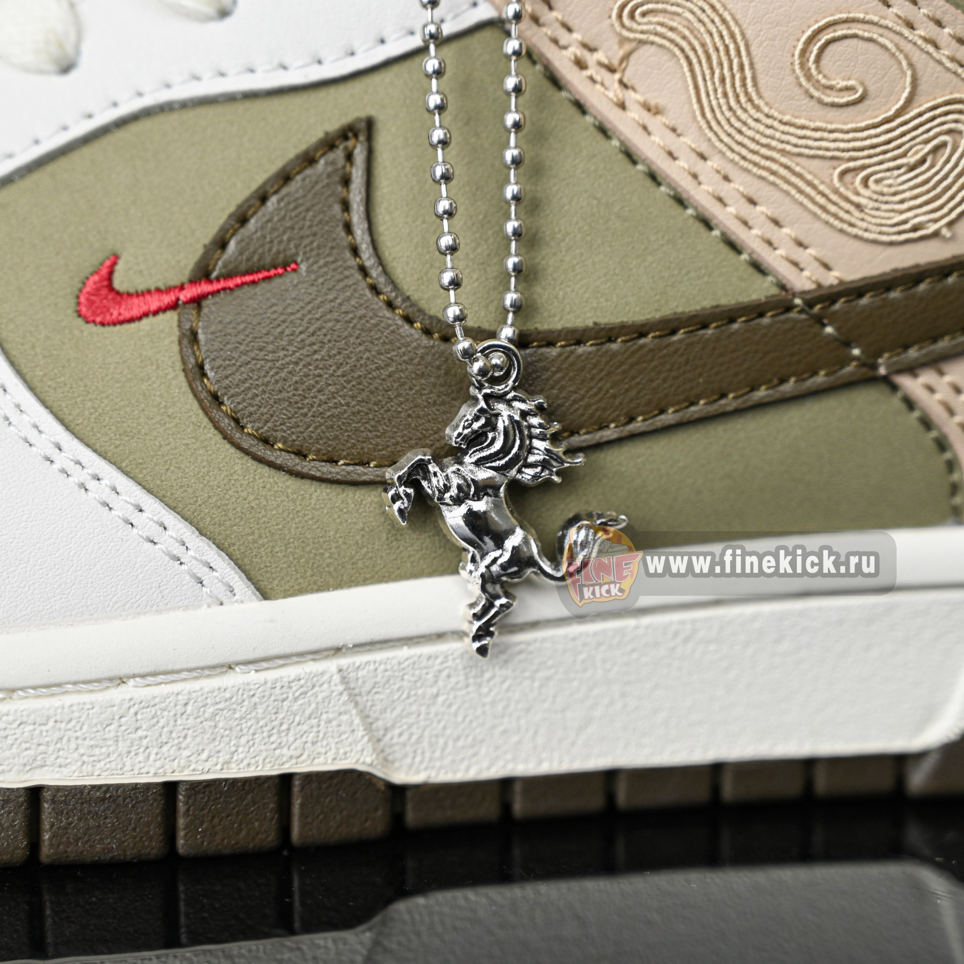 Nike Dunk Pegasus Pack CNY IQ1118-220