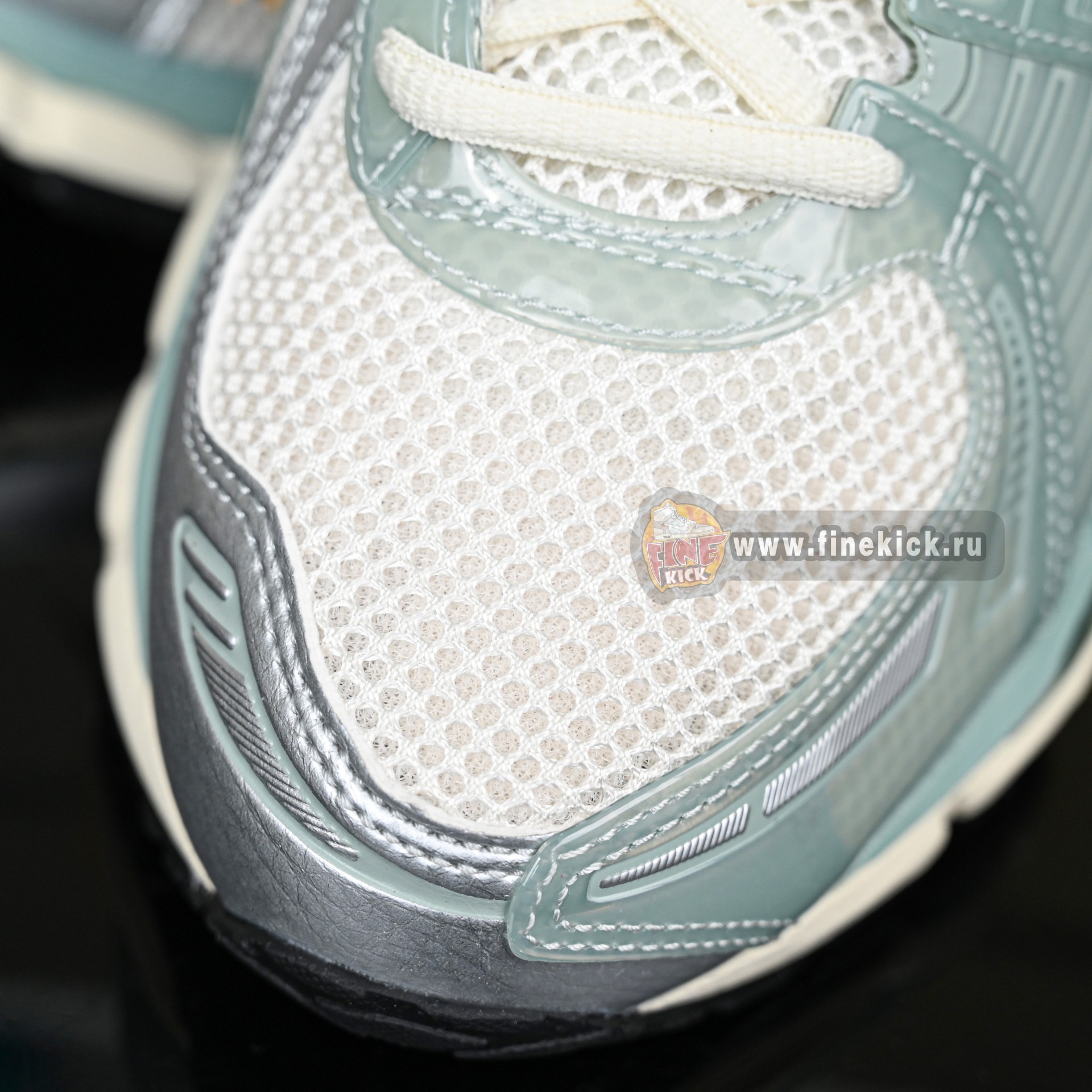 KITH x ASICS  GEL-Kayano  12.1 12.1 