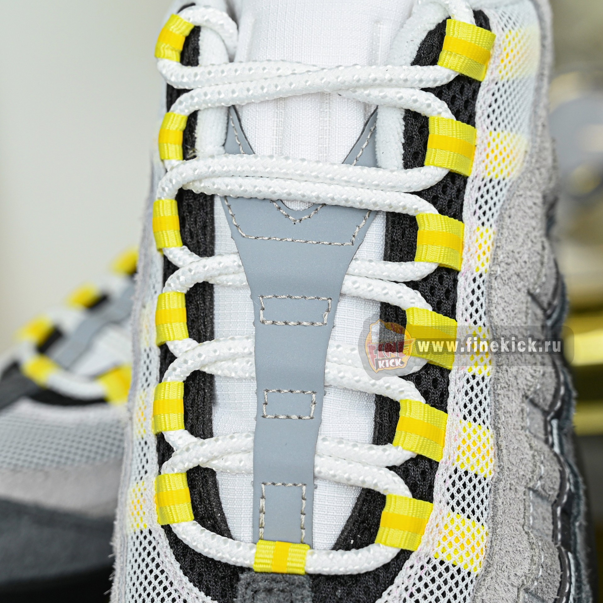 UNDEFEATED x Nike Air Max 95 SP  IB4523-002