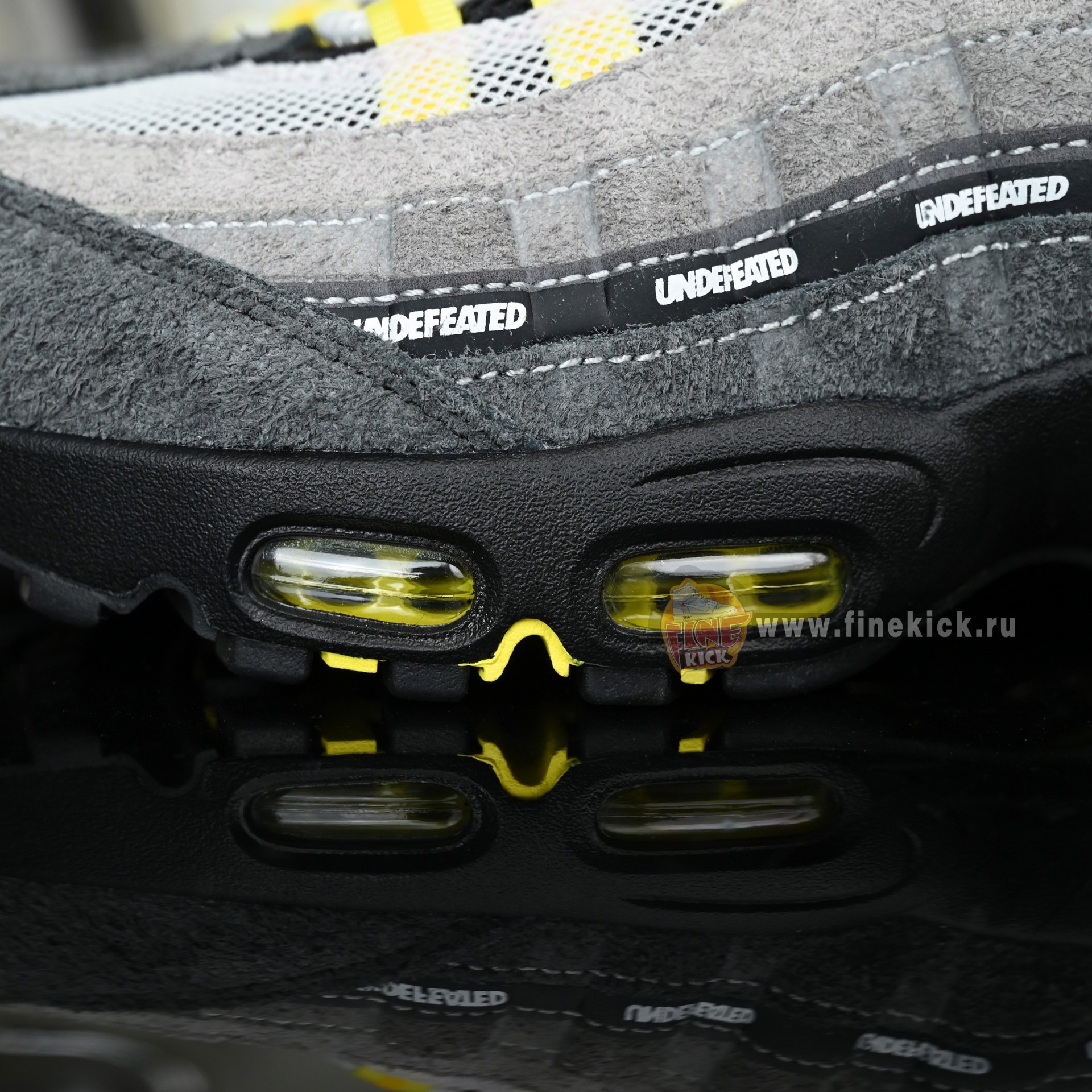 UNDEFEATED x Nike Air Max 95 SP  IB4523-002