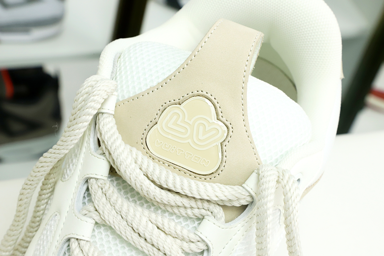 Louis Vuitton  LV   SKATE