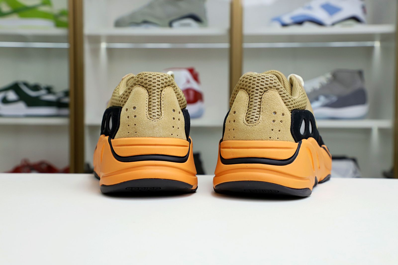 adidas originals Yeezy boost 700 