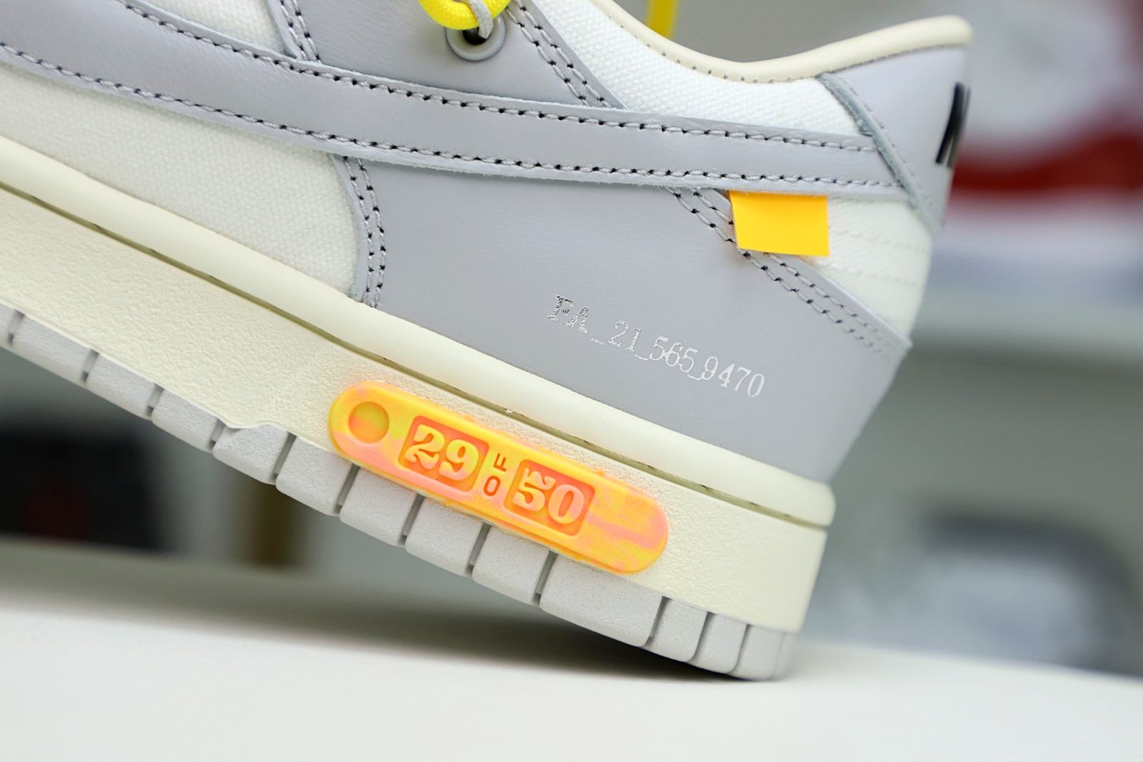 Off-White x Nike Dunk Low 