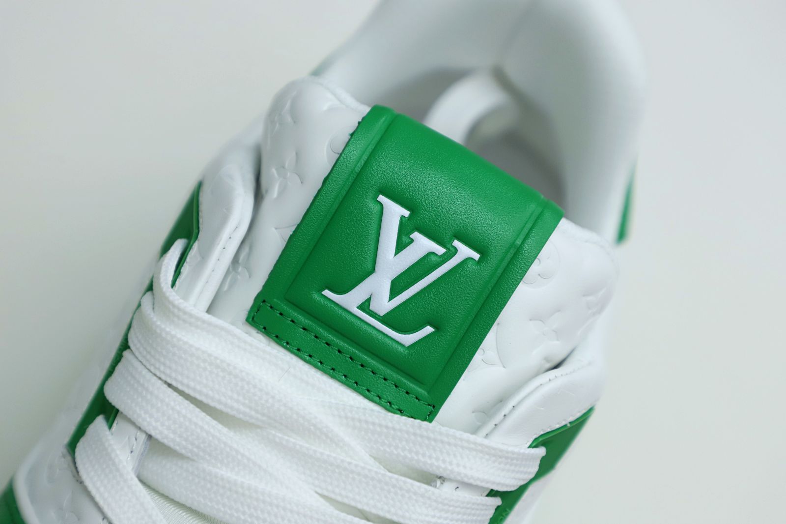 Louis Vuitton  LV   Trainer