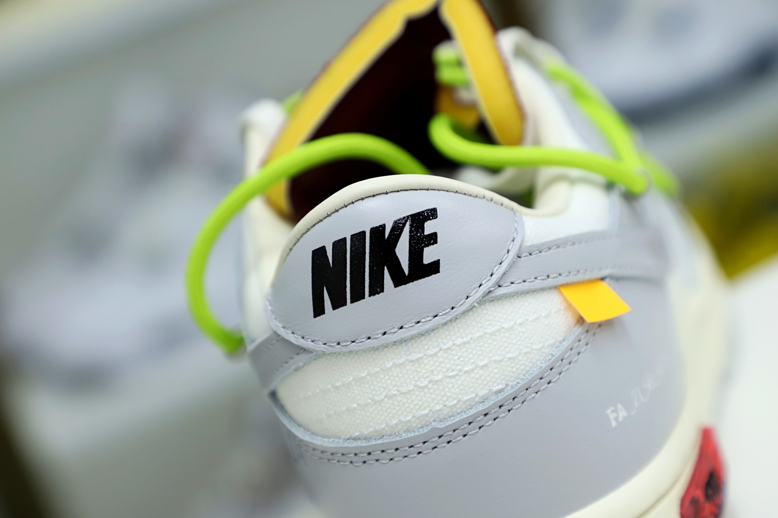 Off-White x Nike Dunk Low 