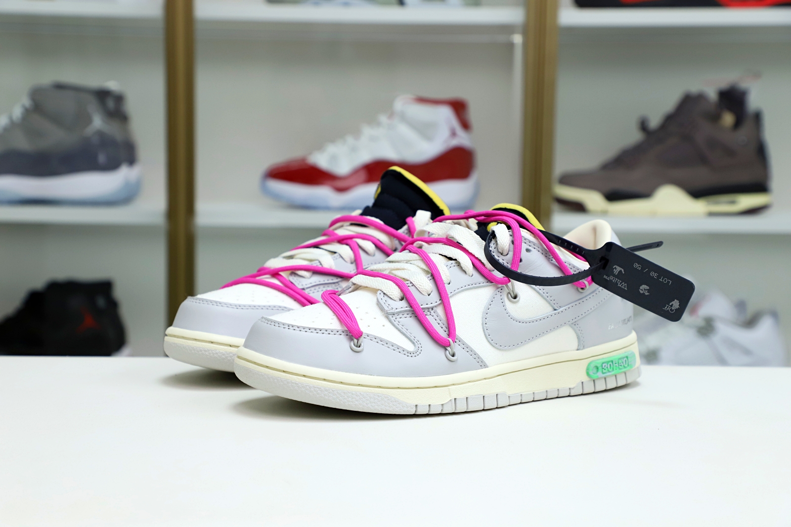 Off-White x Nike Dunk Low 