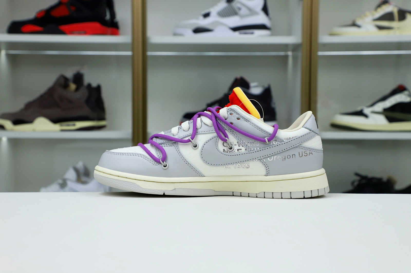 Off-White x Nike Dunk Low 