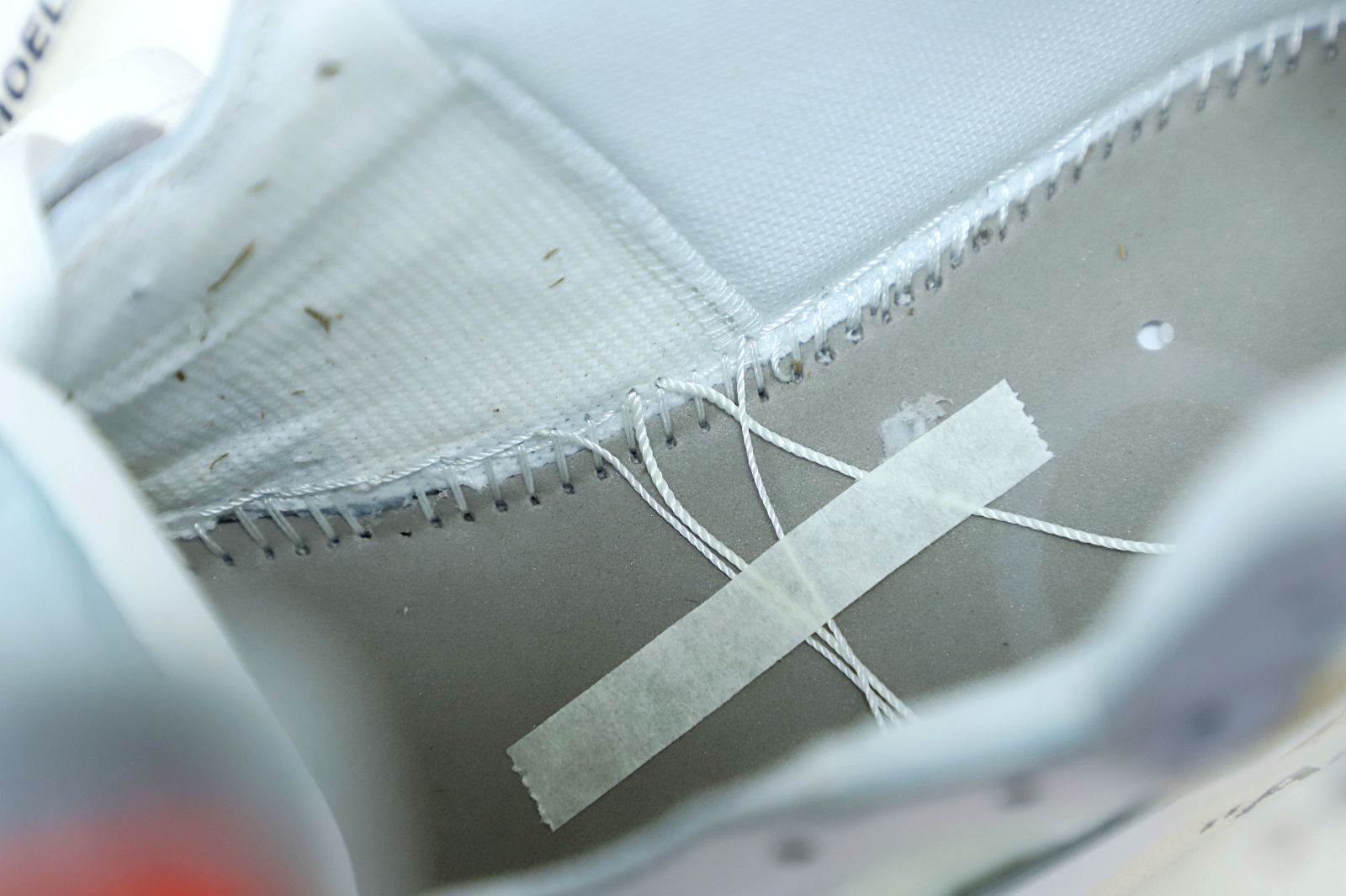 OFF-WHITE X AIR JORDAN 1 RETRO HIGH OG 'WHITE' 2018