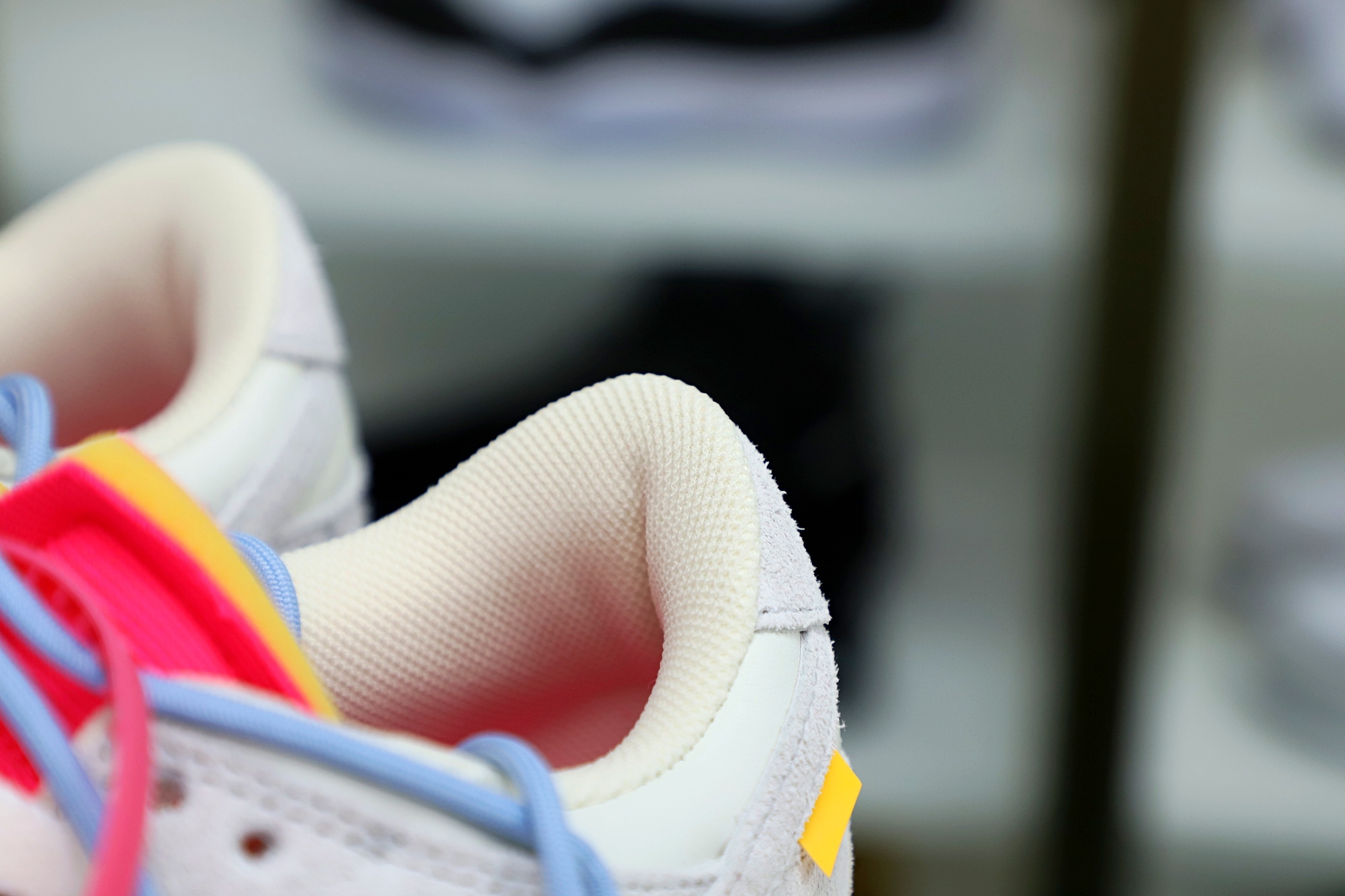 Off-White x Nike Dunk Low 