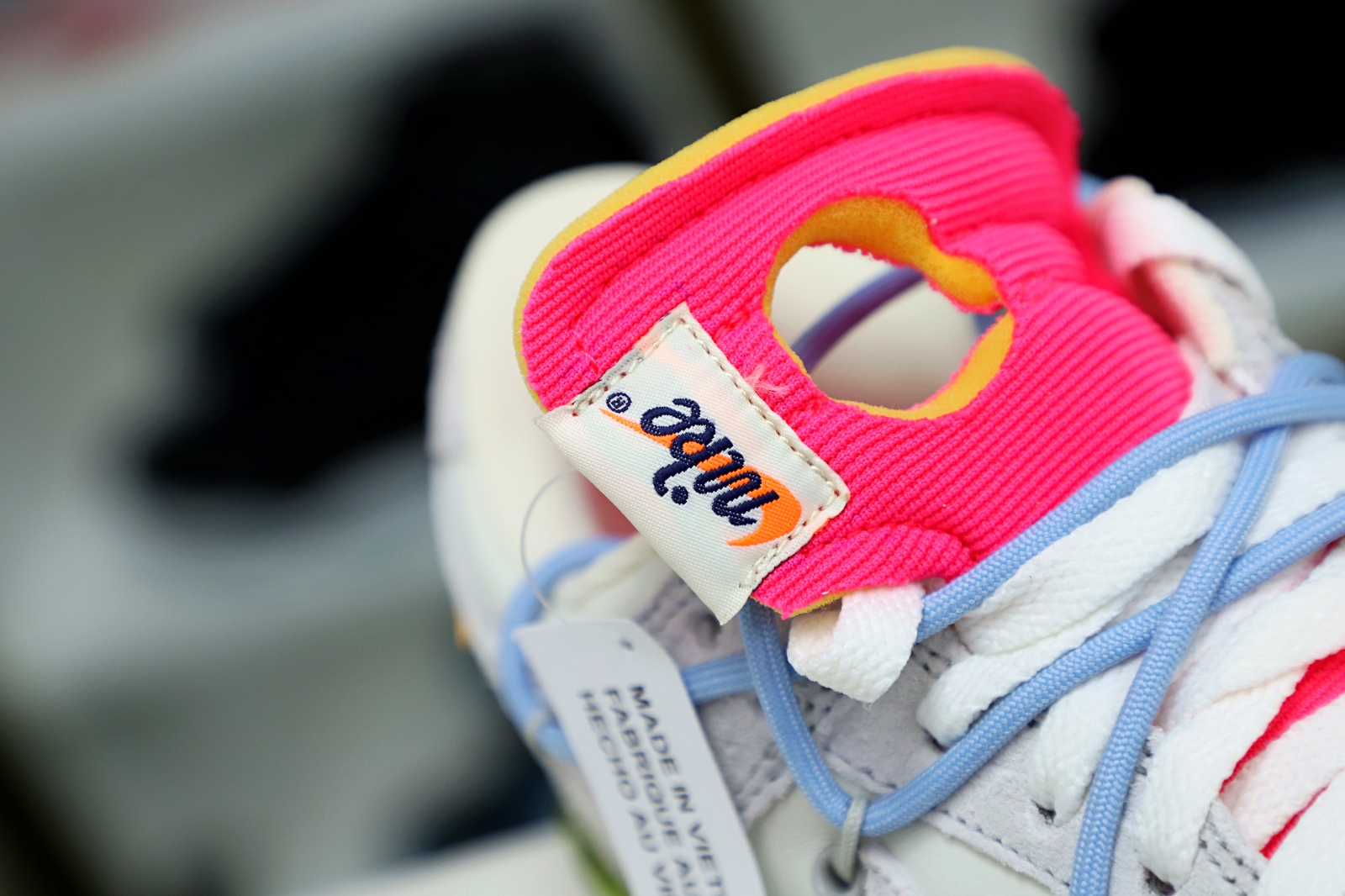 Off-White x Nike Dunk Low 