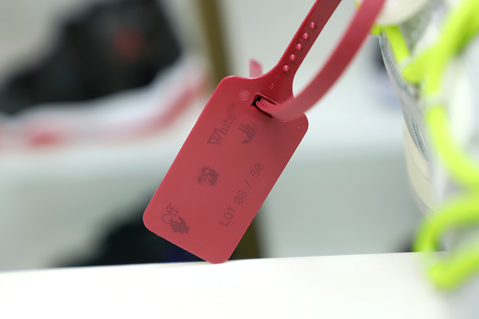 Off-White x Nike Dunk Low 