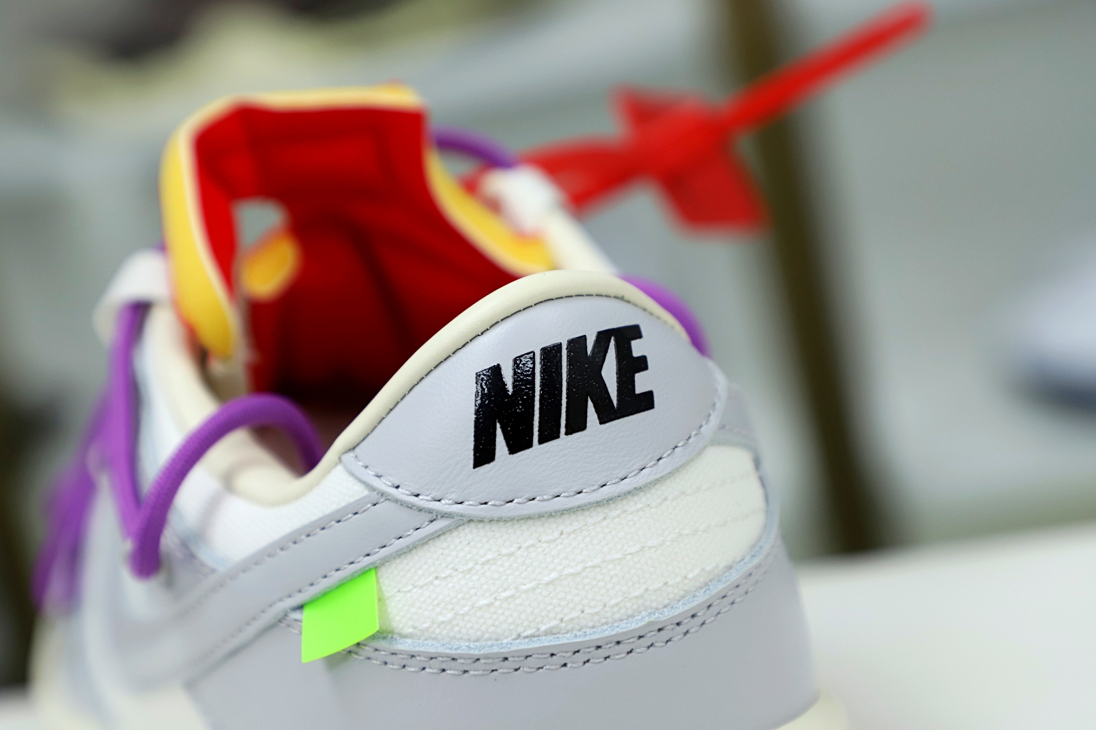 Off-White x Nike Dunk Low 