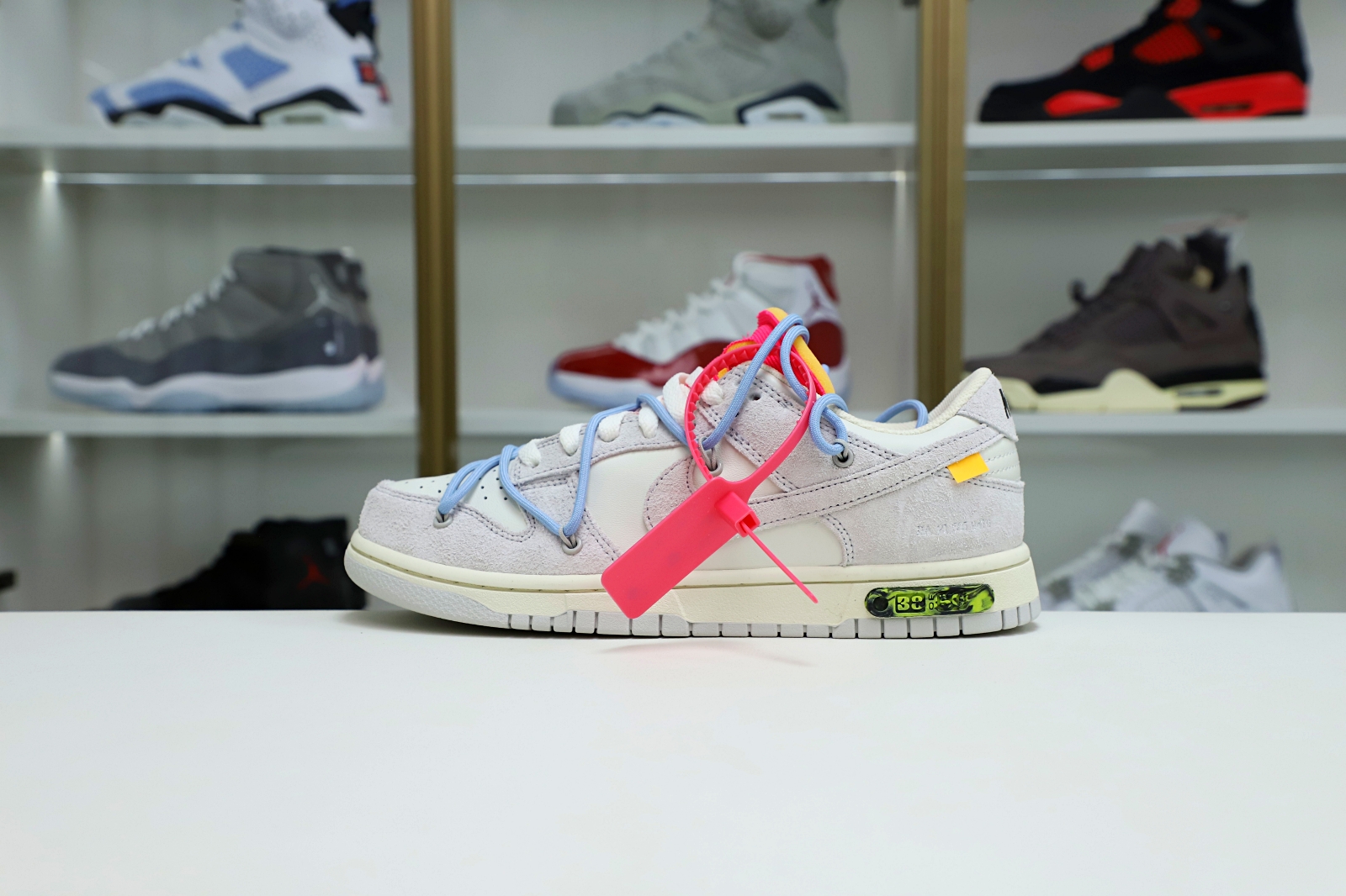 Off-White x Nike Dunk Low 