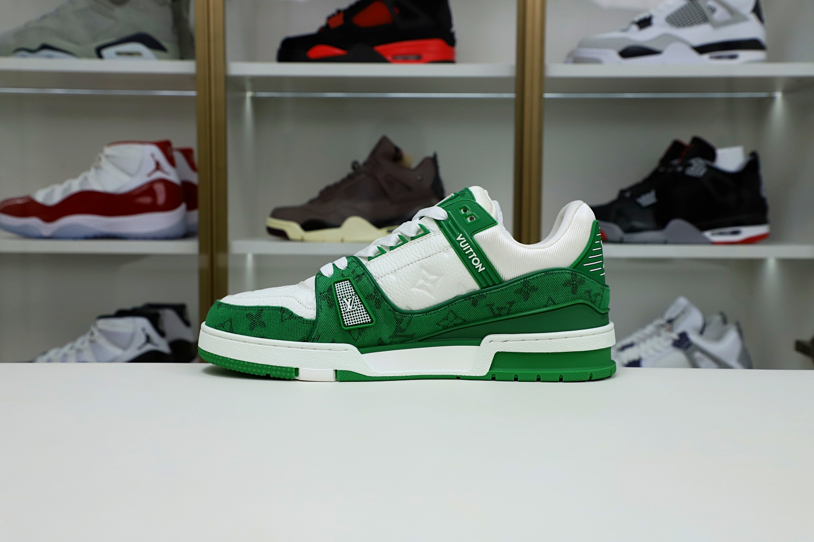 Louis Vuitton  LV    Trainer