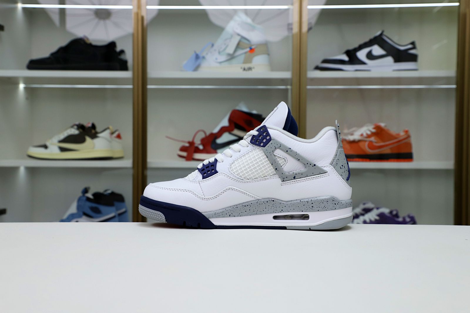 AIR JORDAN 4 RETRO 