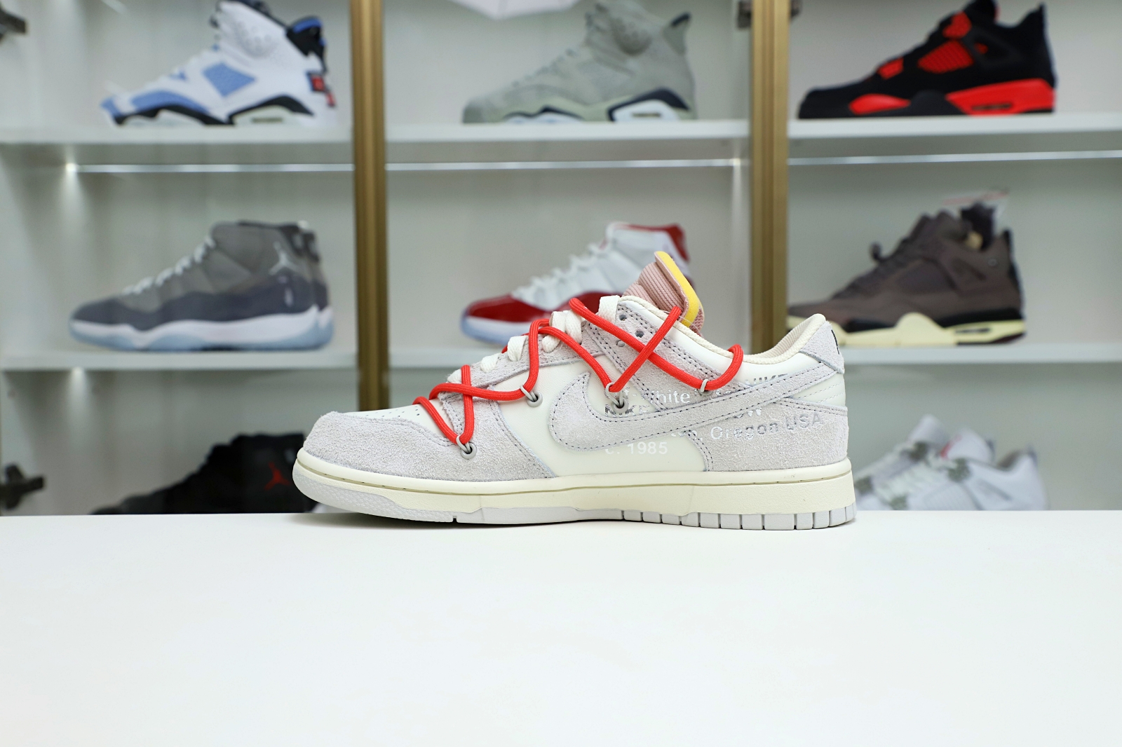 Off-White x Nike Dunk Low 