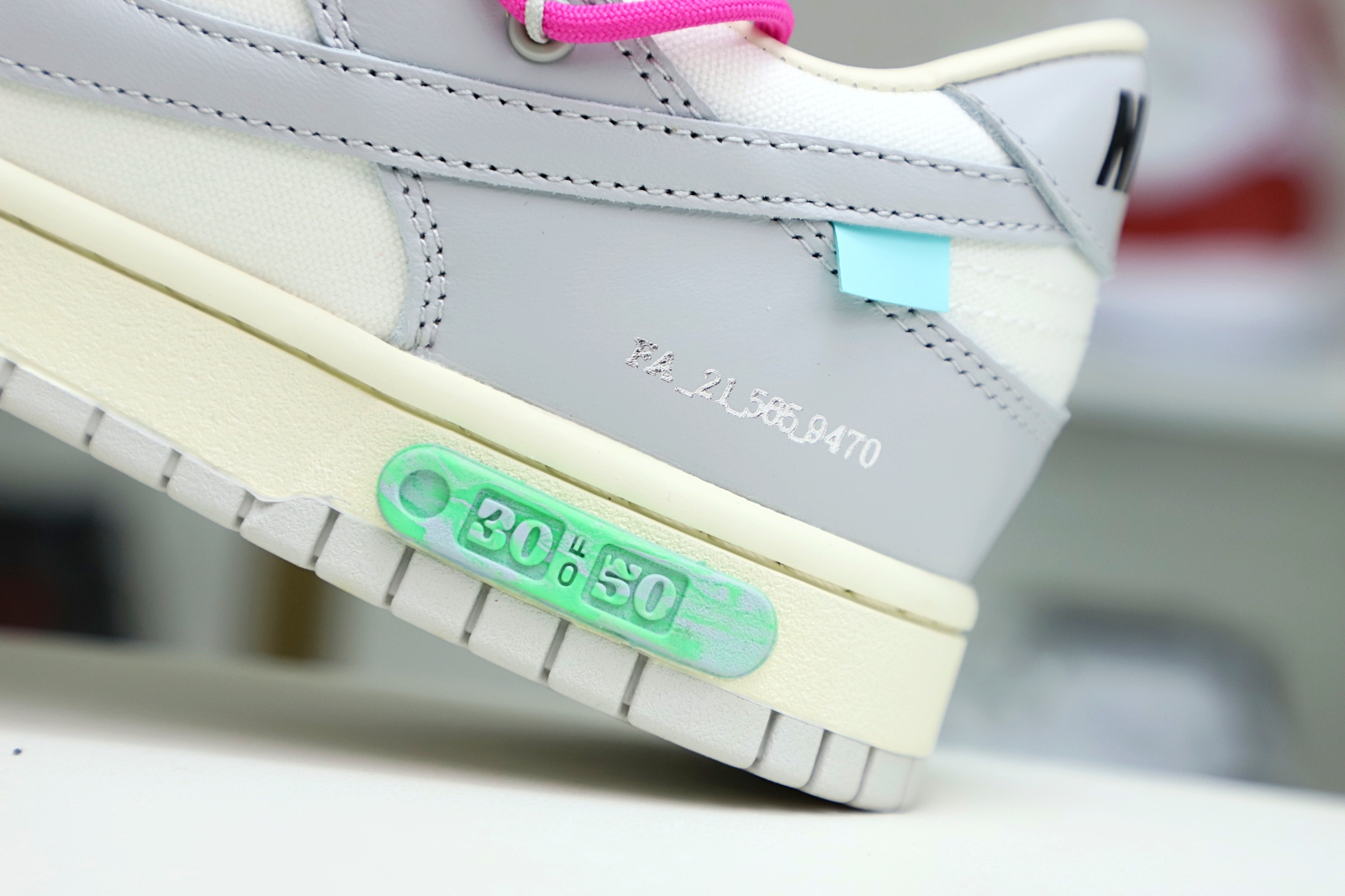 Off-White x Nike Dunk Low 