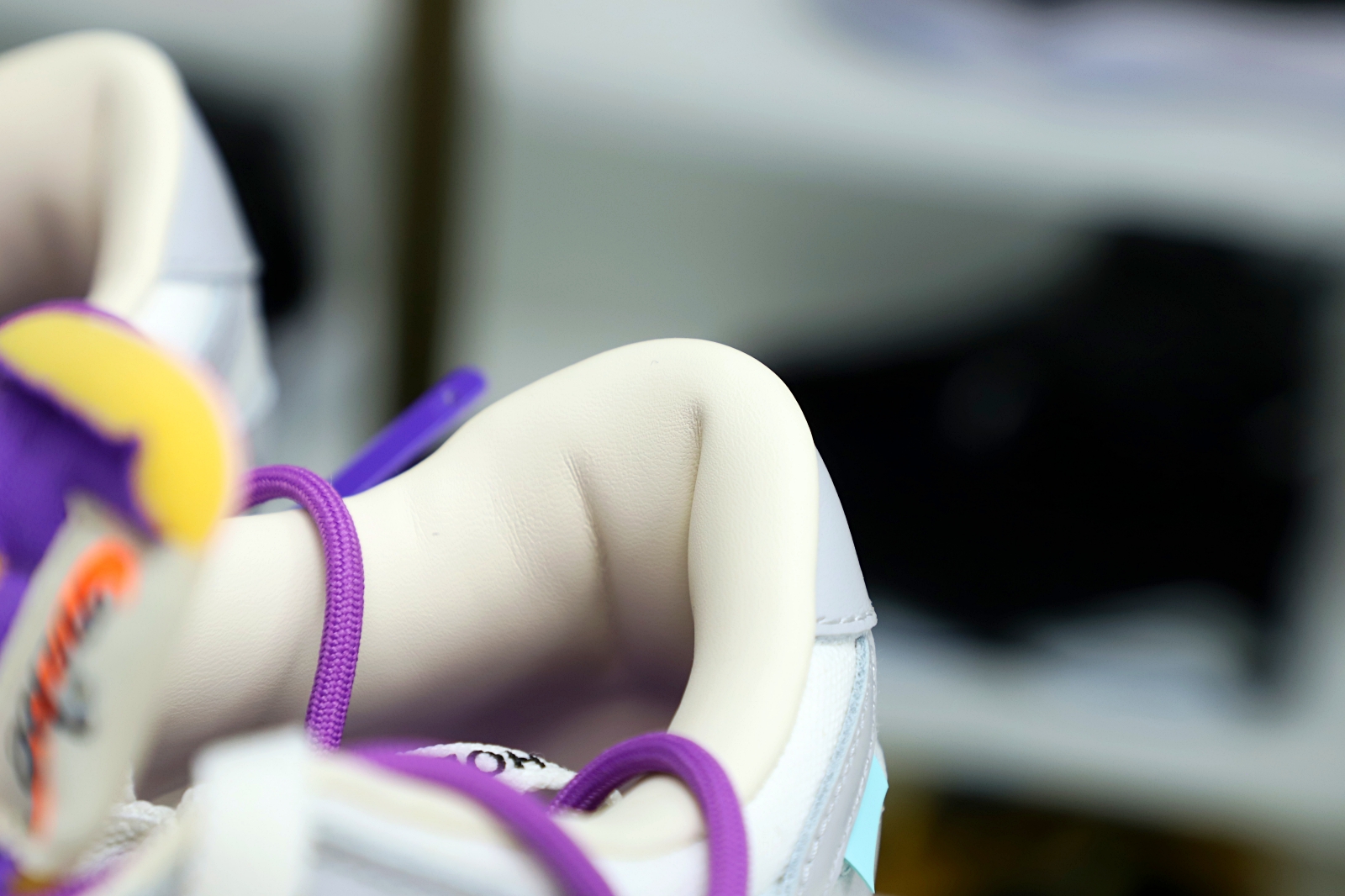 Off-White x Nike Dunk Low 