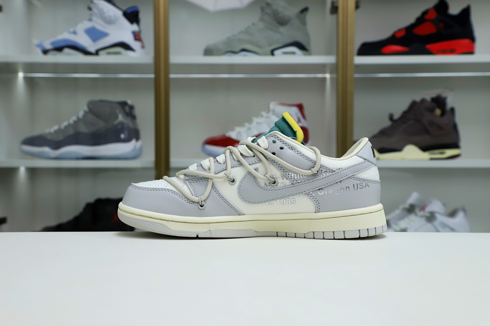 Off-White x Nike Dunk Low 