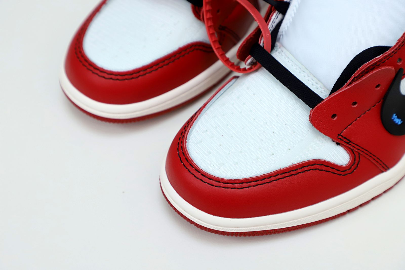 OFF-WHITE X AIR JORDAN 1 RETRO HIGH OG 'CHICAGO'